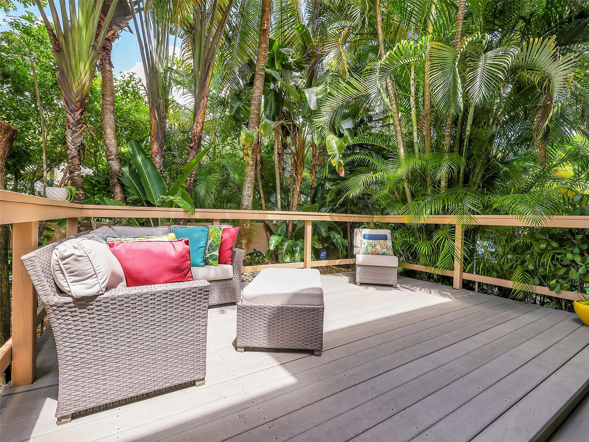 4957 Riverside Dr 1003