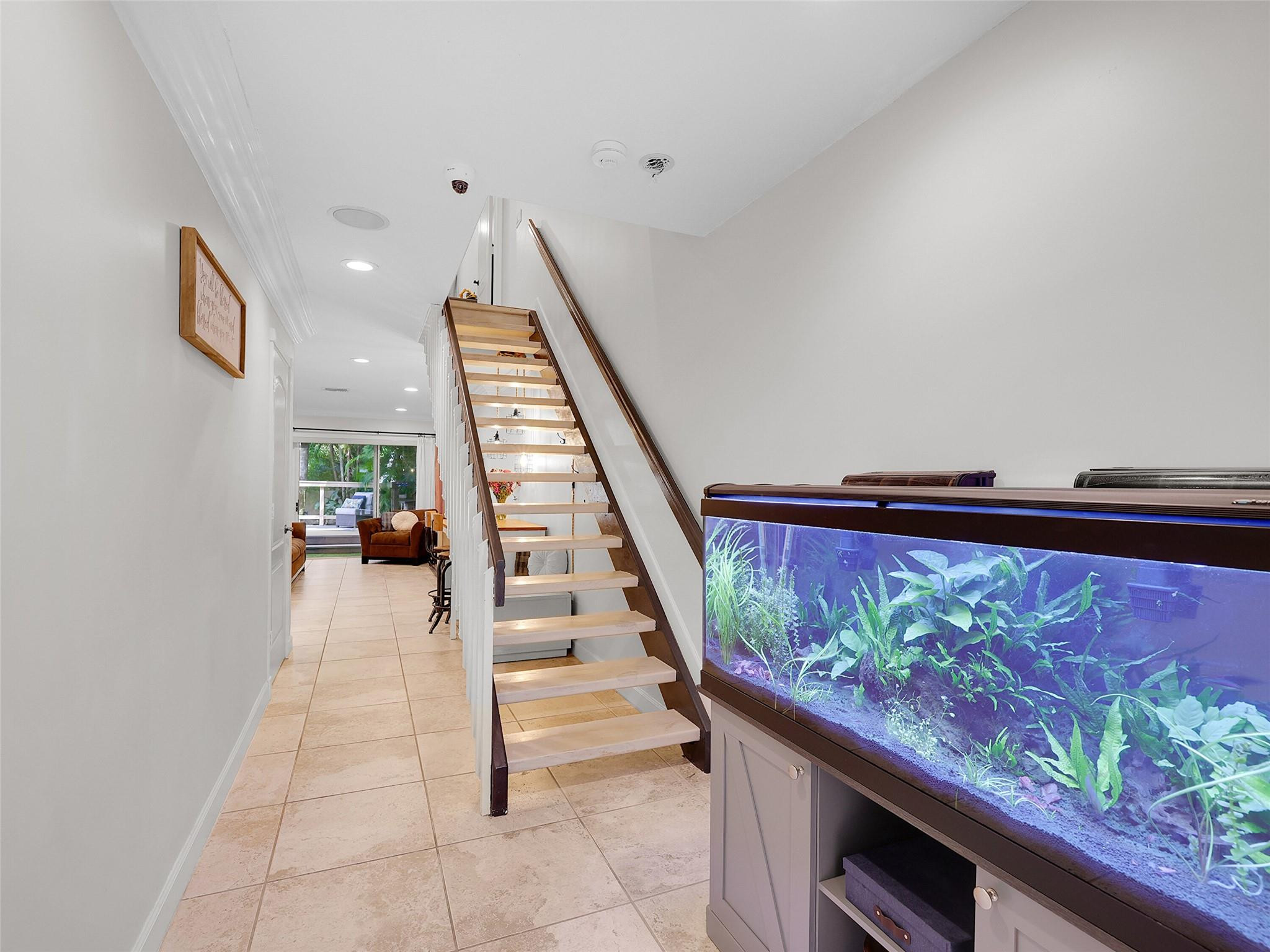 4957 Riverside Dr 1003