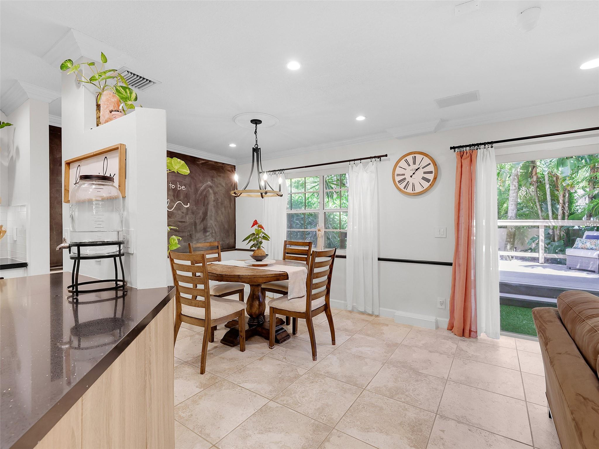 4957 Riverside Dr 1003