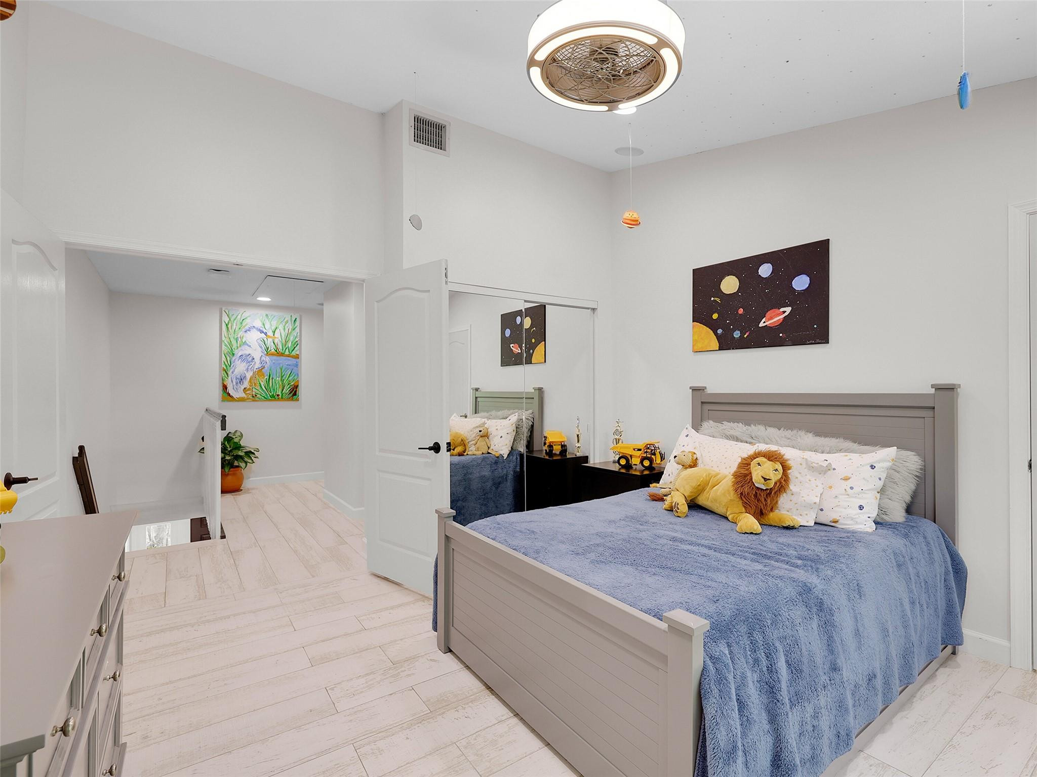 4957 Riverside Dr 1003