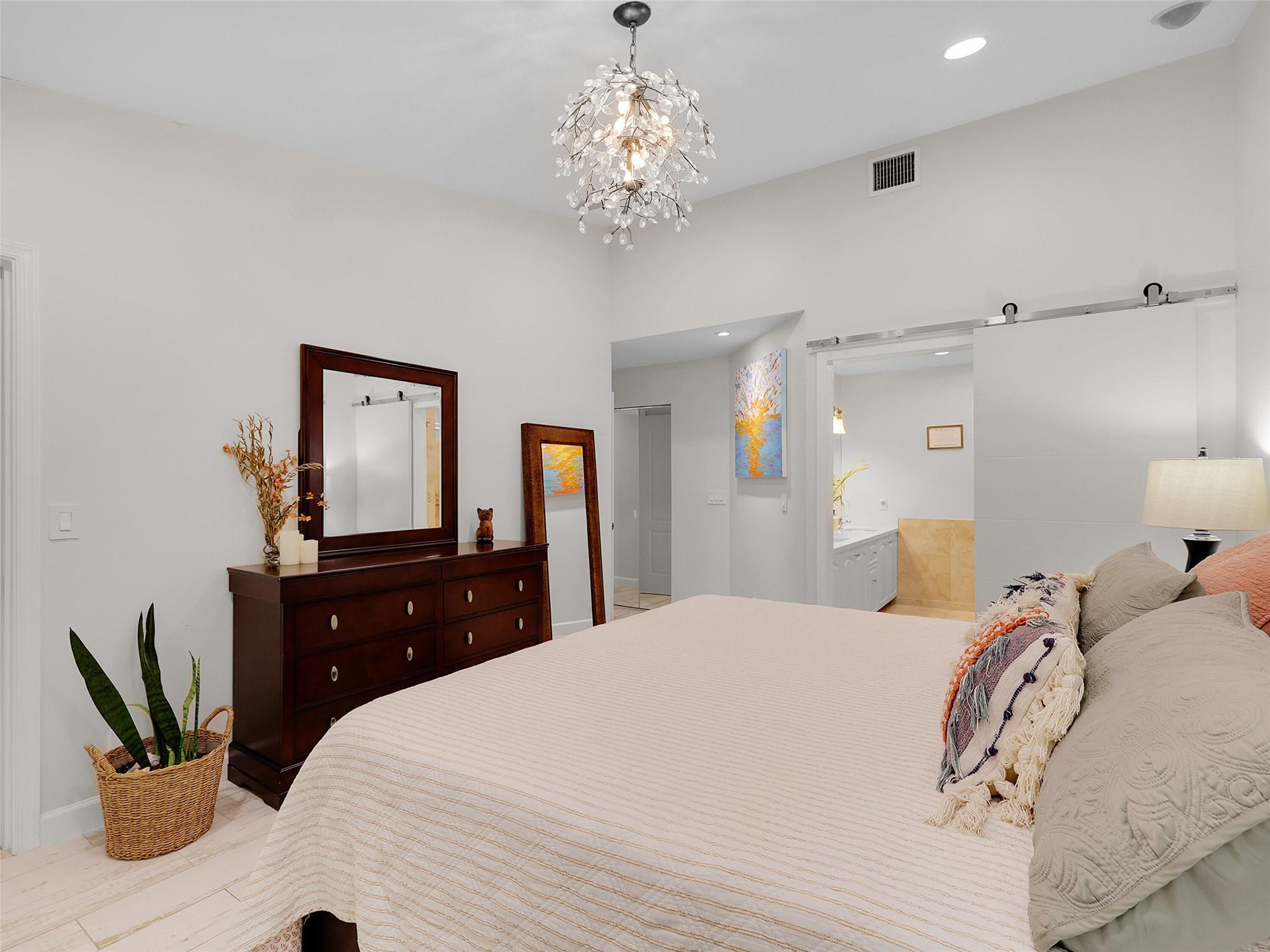 4957 Riverside Dr 1003