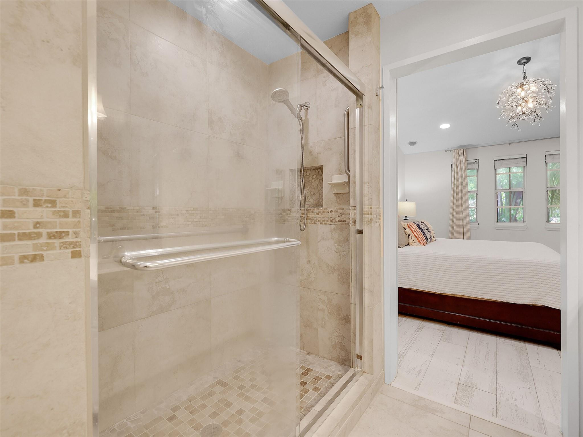 4957 Riverside Dr 1003