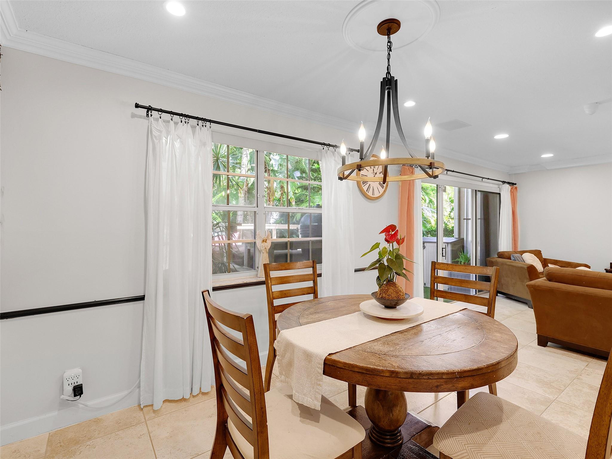 4957 Riverside Dr 1003