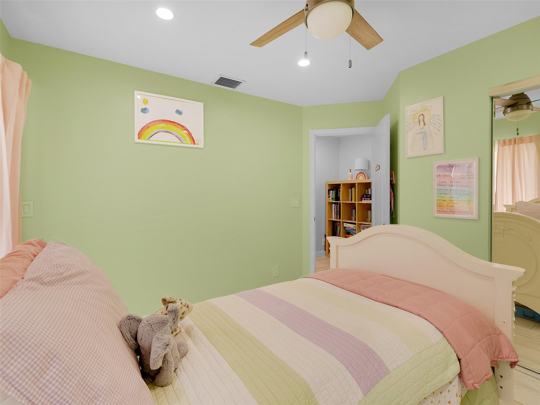 4957 Riverside Dr 1003