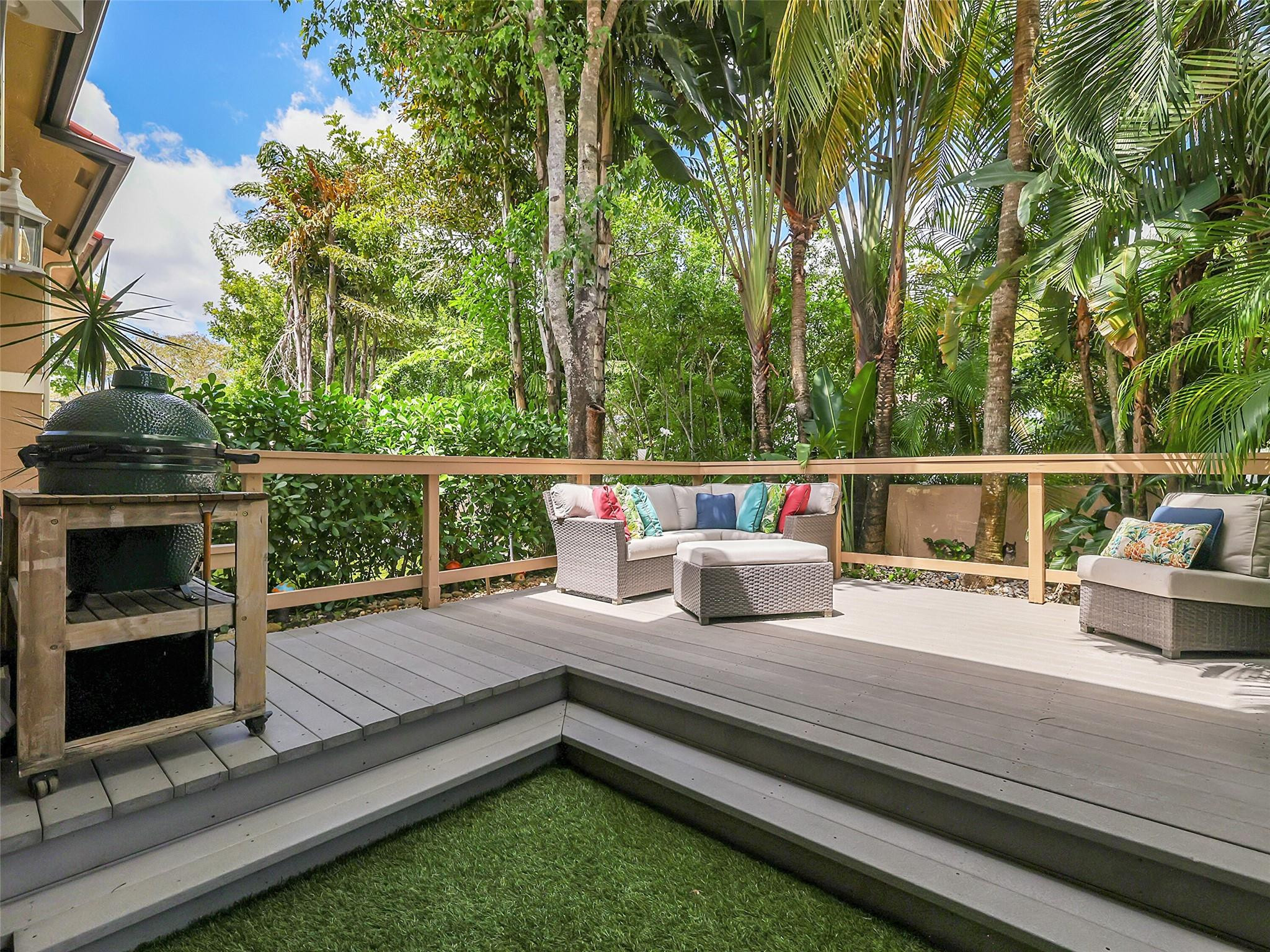 4957 Riverside Dr 1003