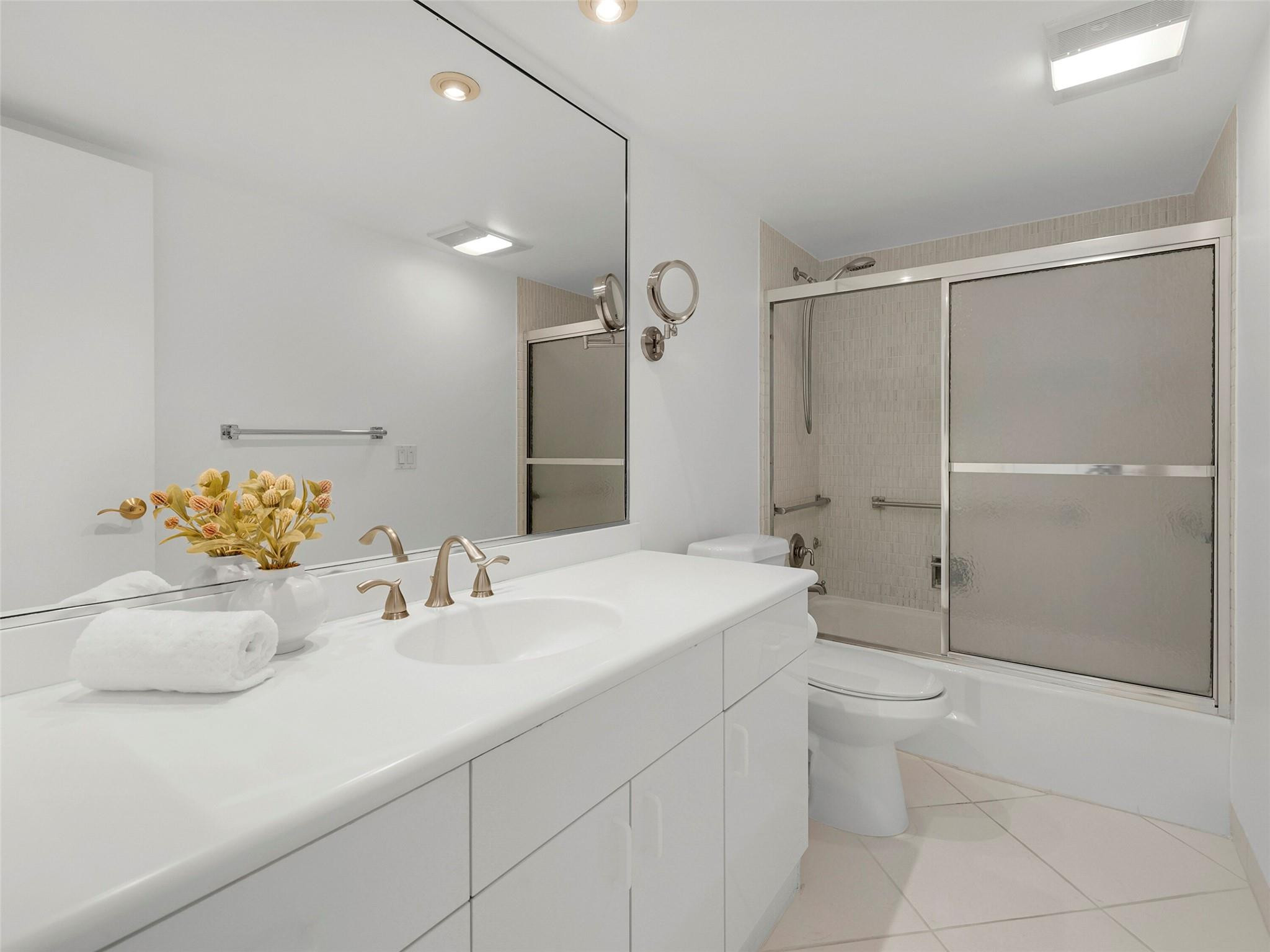 1200 S Ocean Blvd 5E