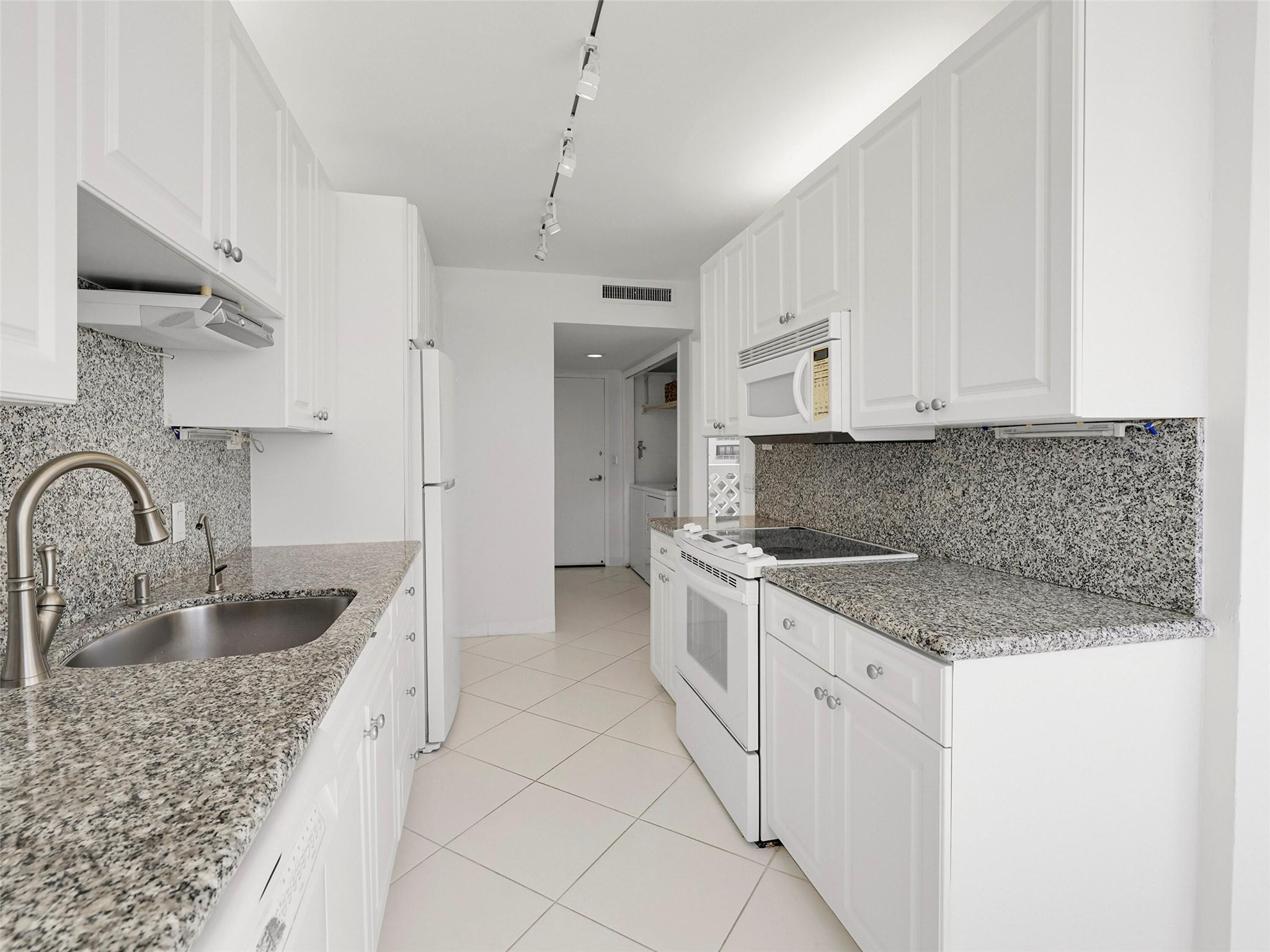 1200 S Ocean Blvd 5E