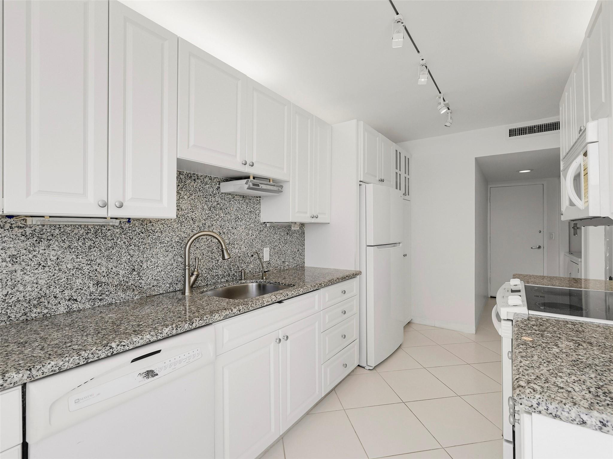 1200 S Ocean Blvd 5E