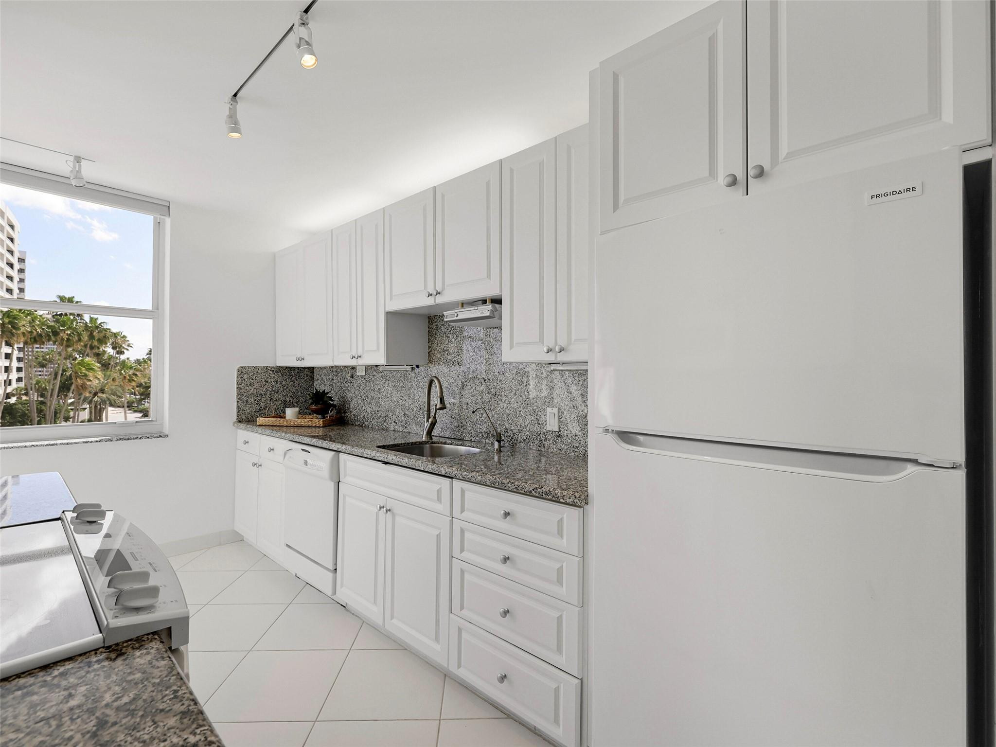 1200 S Ocean Blvd 5E