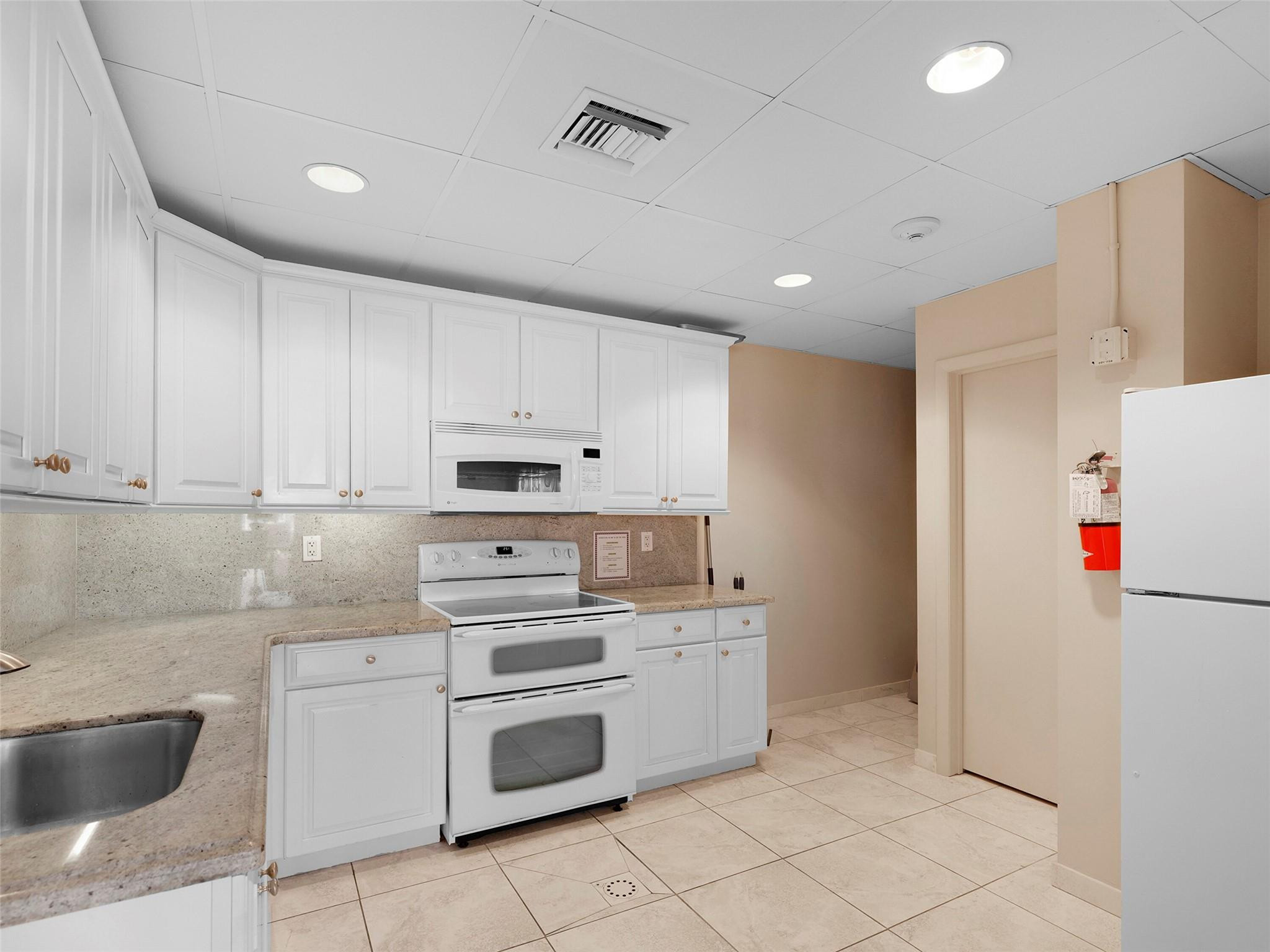 1200 S Ocean Blvd 5E