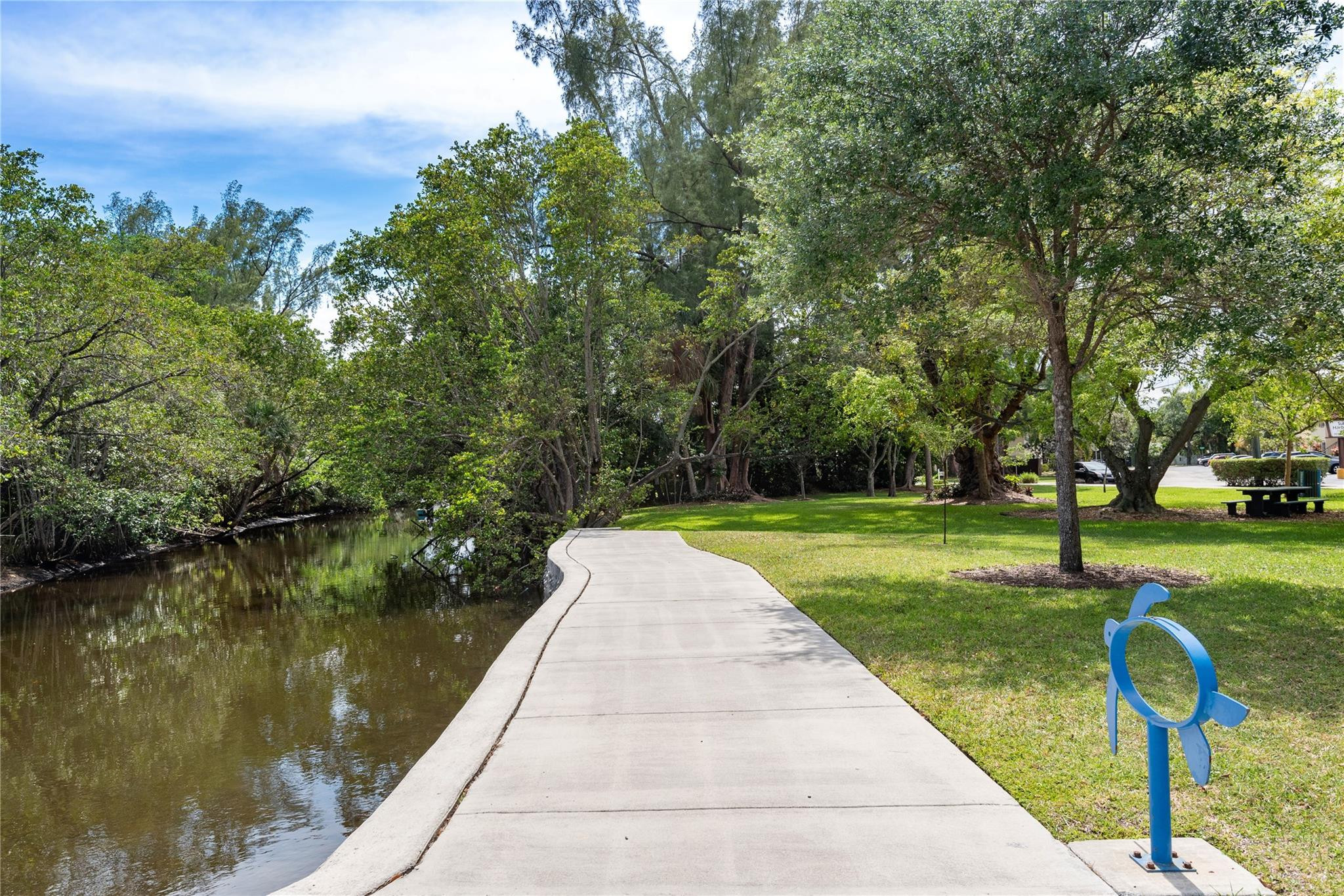 1333 SW 4th Ct 1333