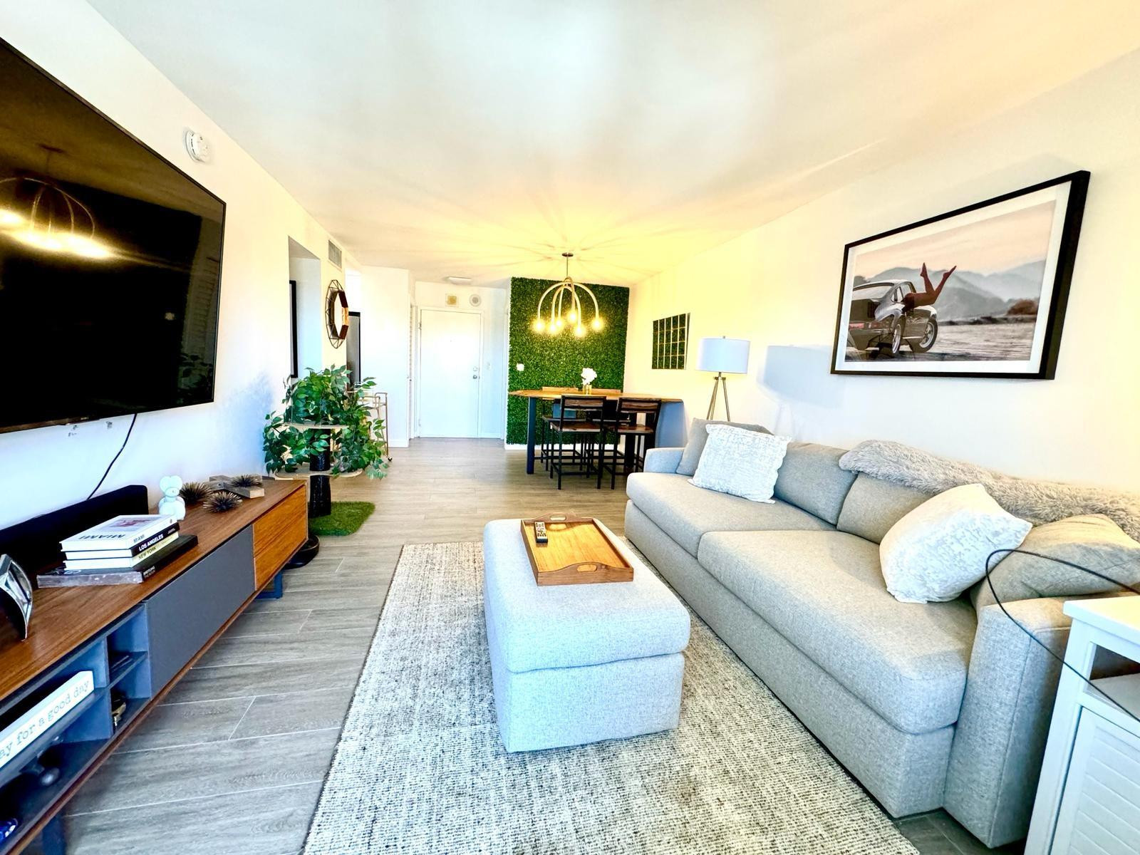 900 NE 18th Ave 1204