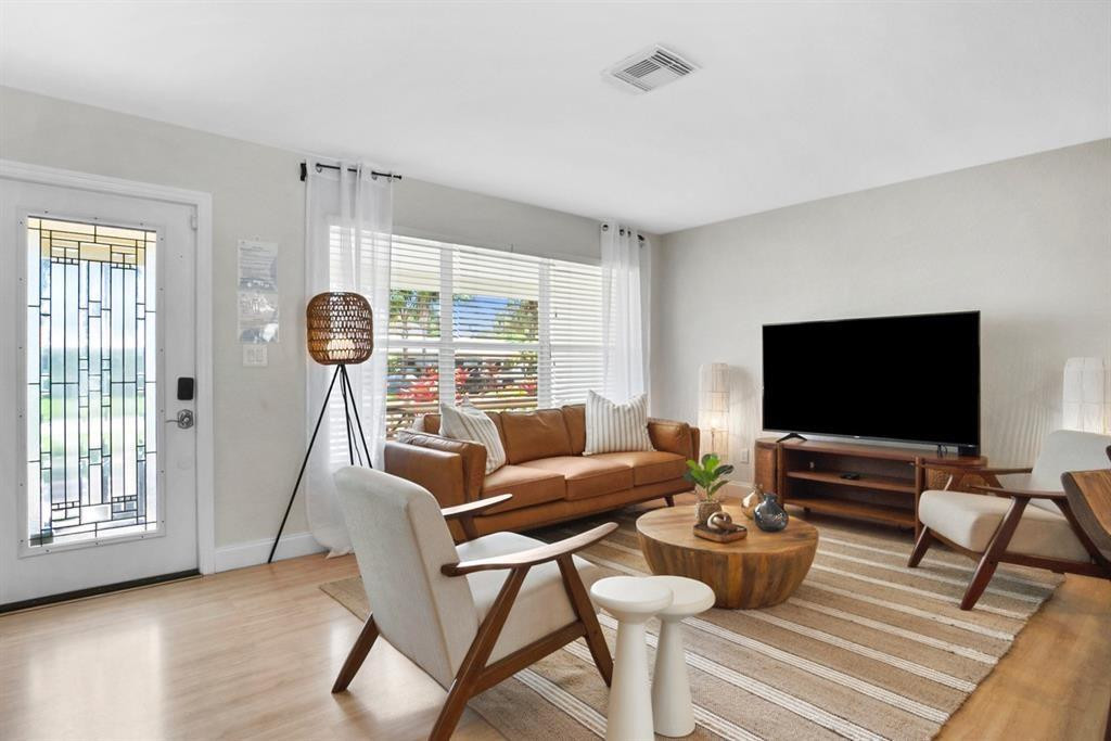391 SE 6th Court, Pompano Beach