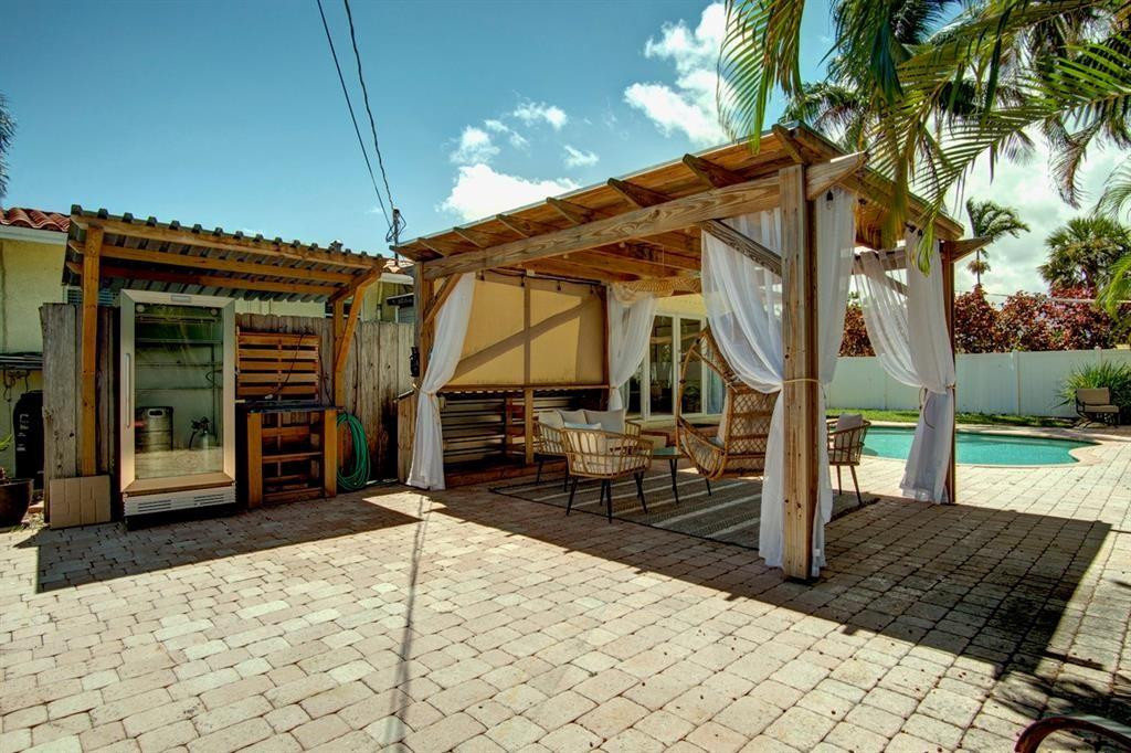 391 SE 6th Court, Pompano Beach