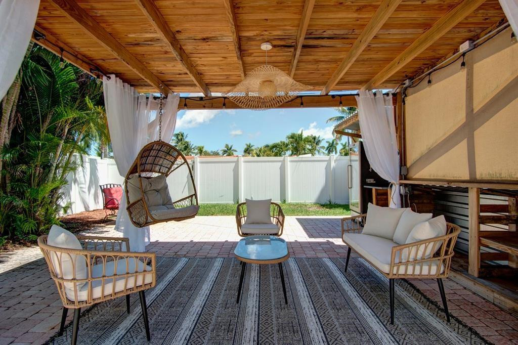 391 SE 6th Court, Pompano Beach