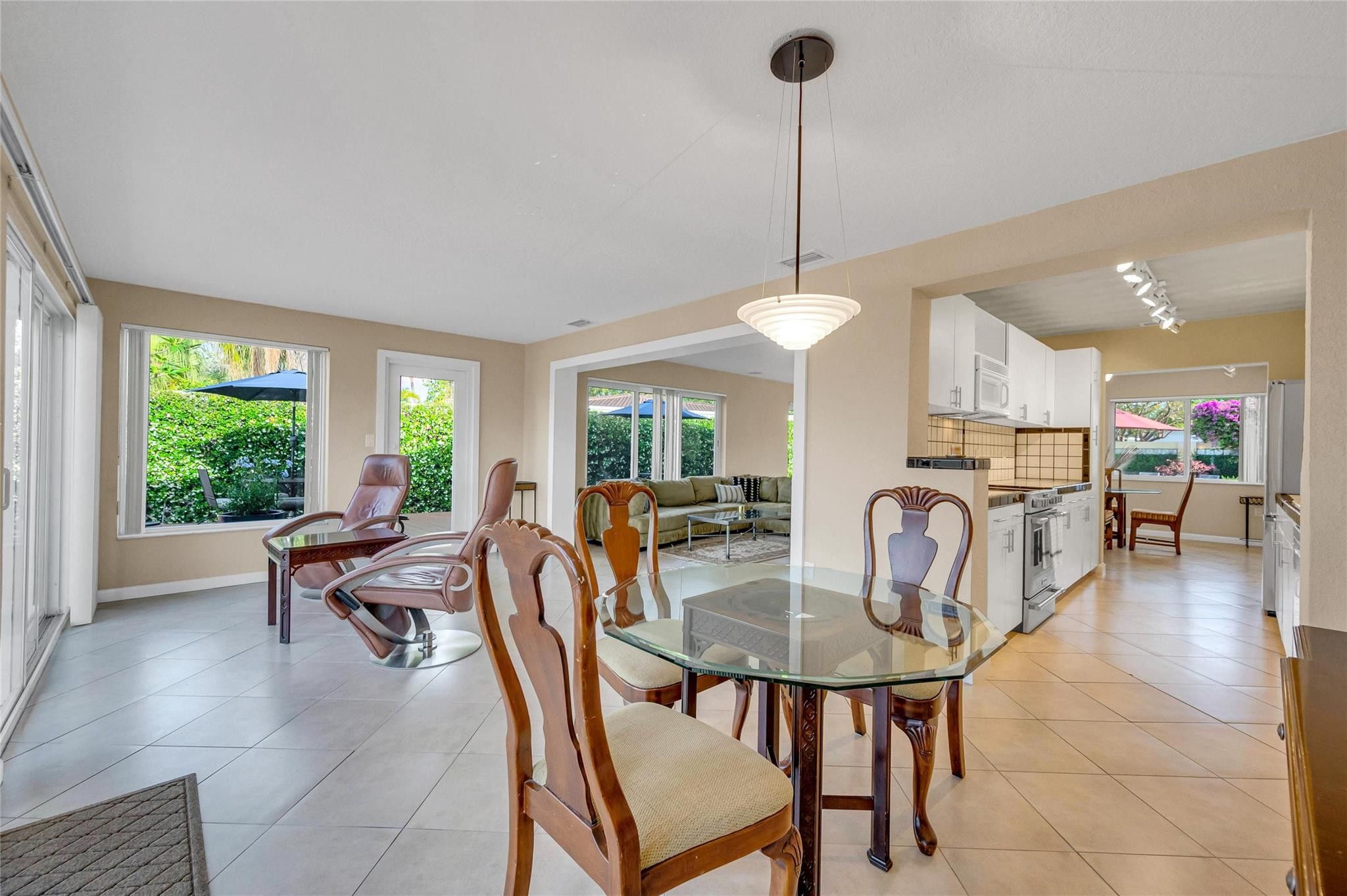 2133 NE 27th Dr