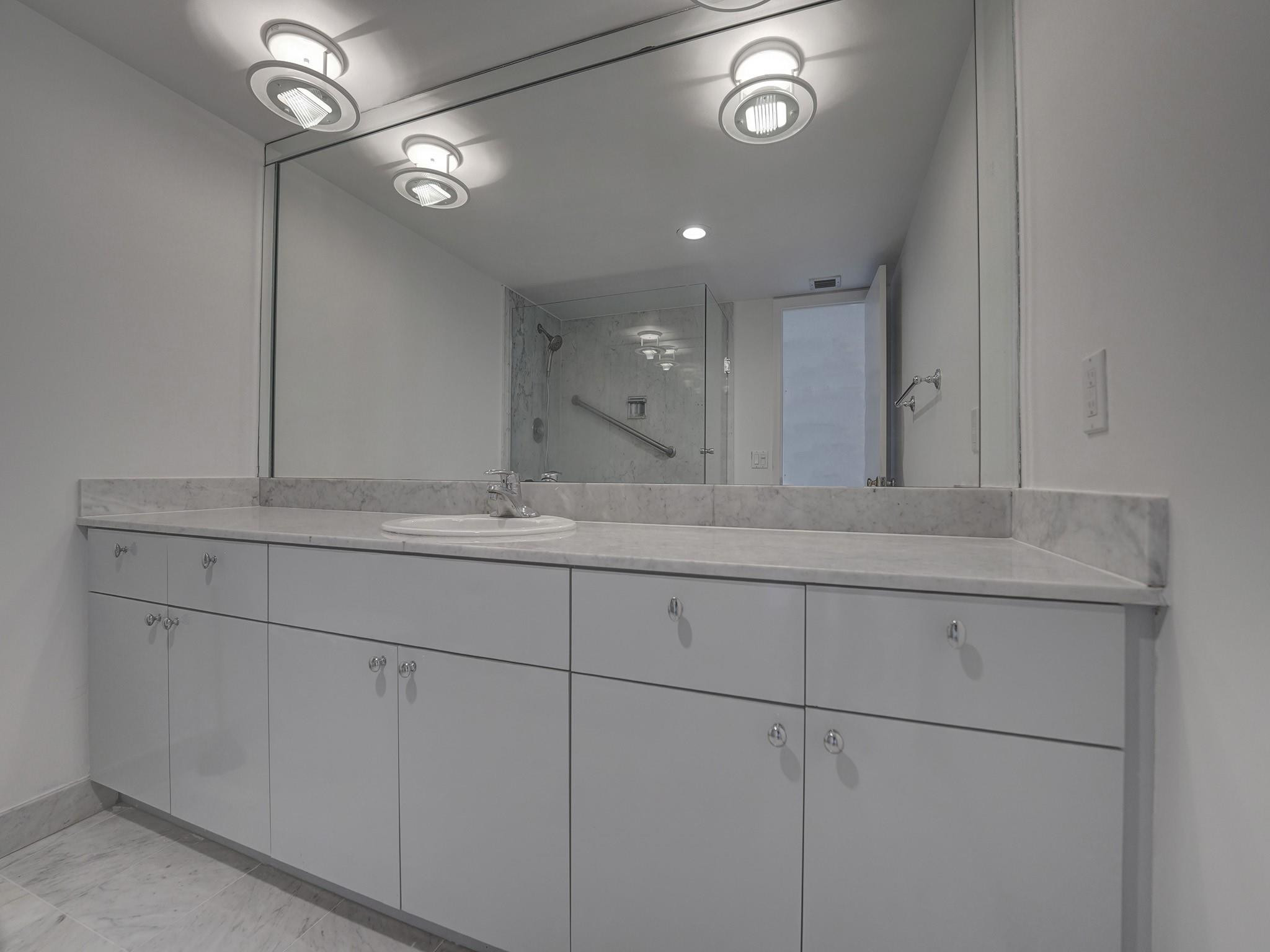 936 Intracoastal Dr 11F