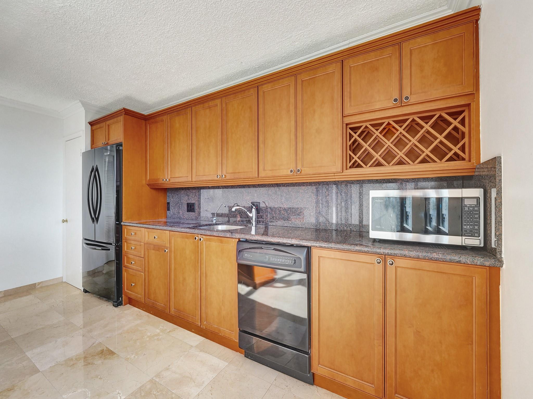 936 Intracoastal Dr 11F