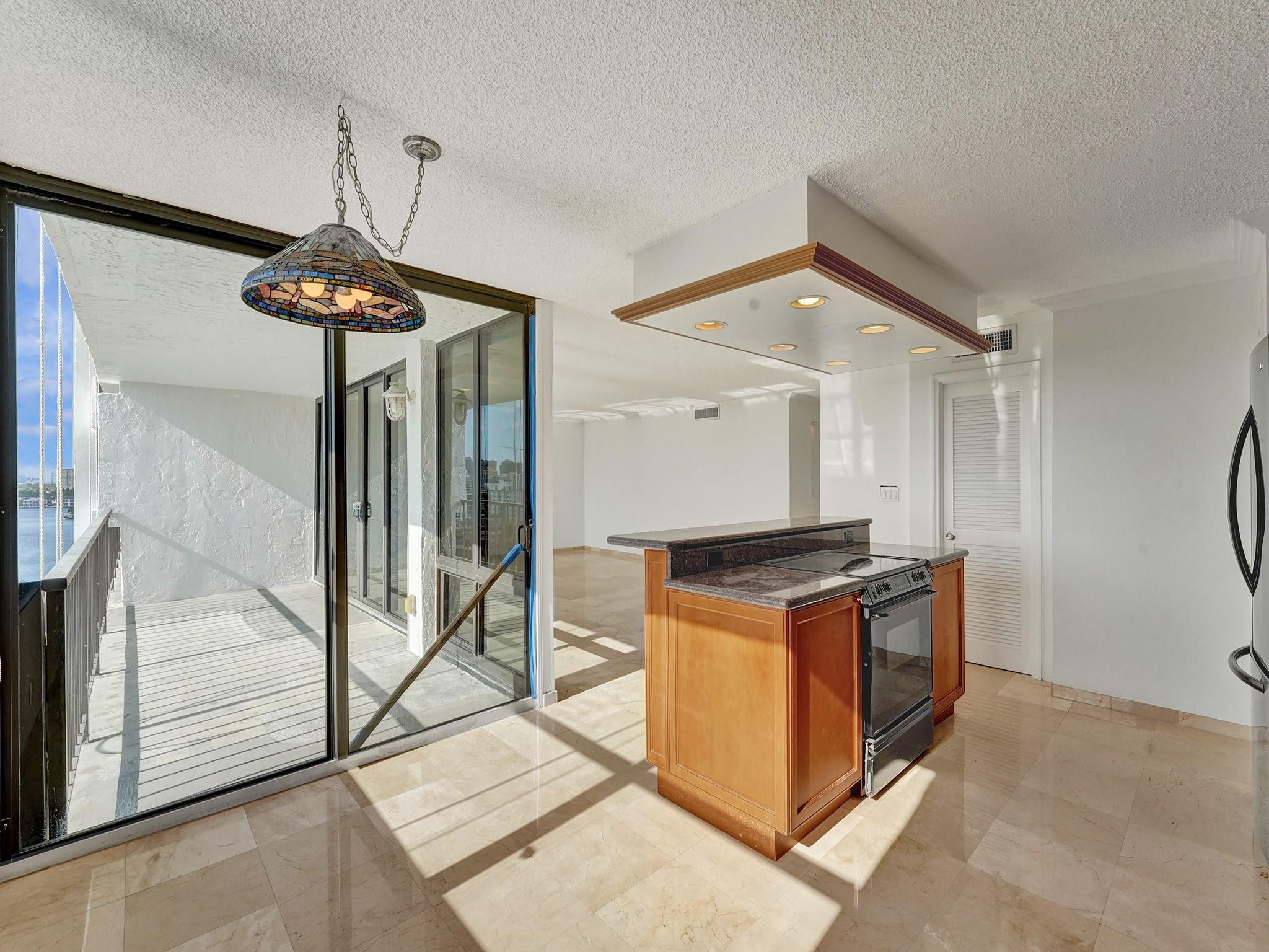 936 Intracoastal Dr 11F