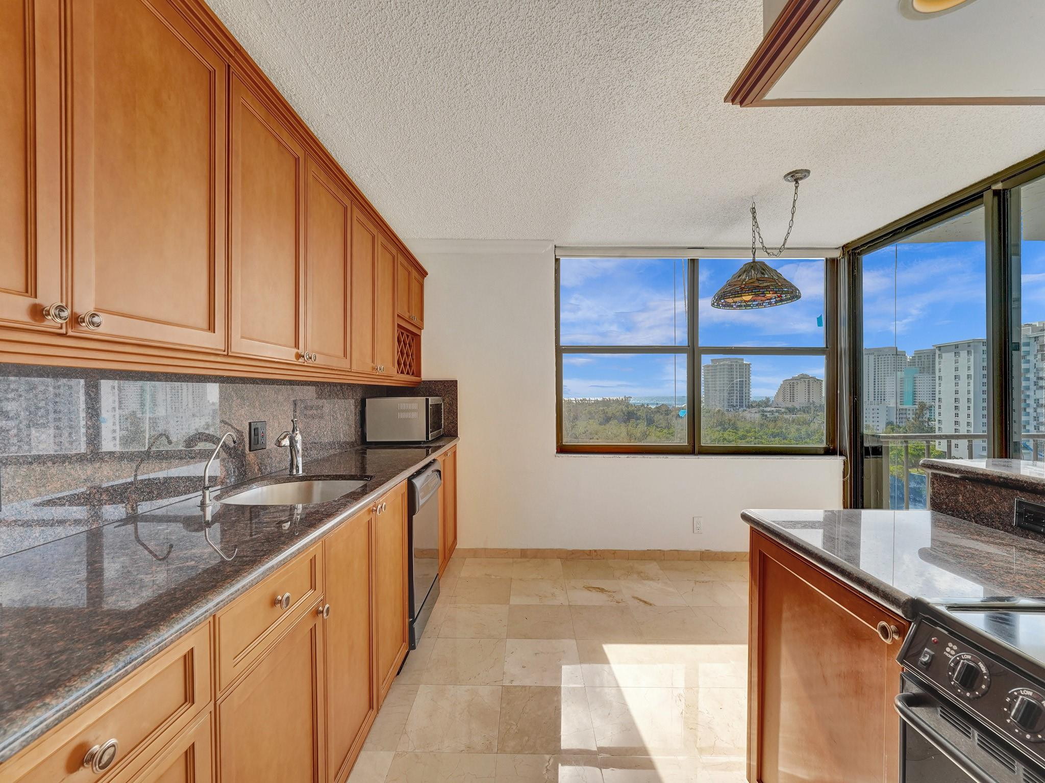 936 Intracoastal Dr 11F