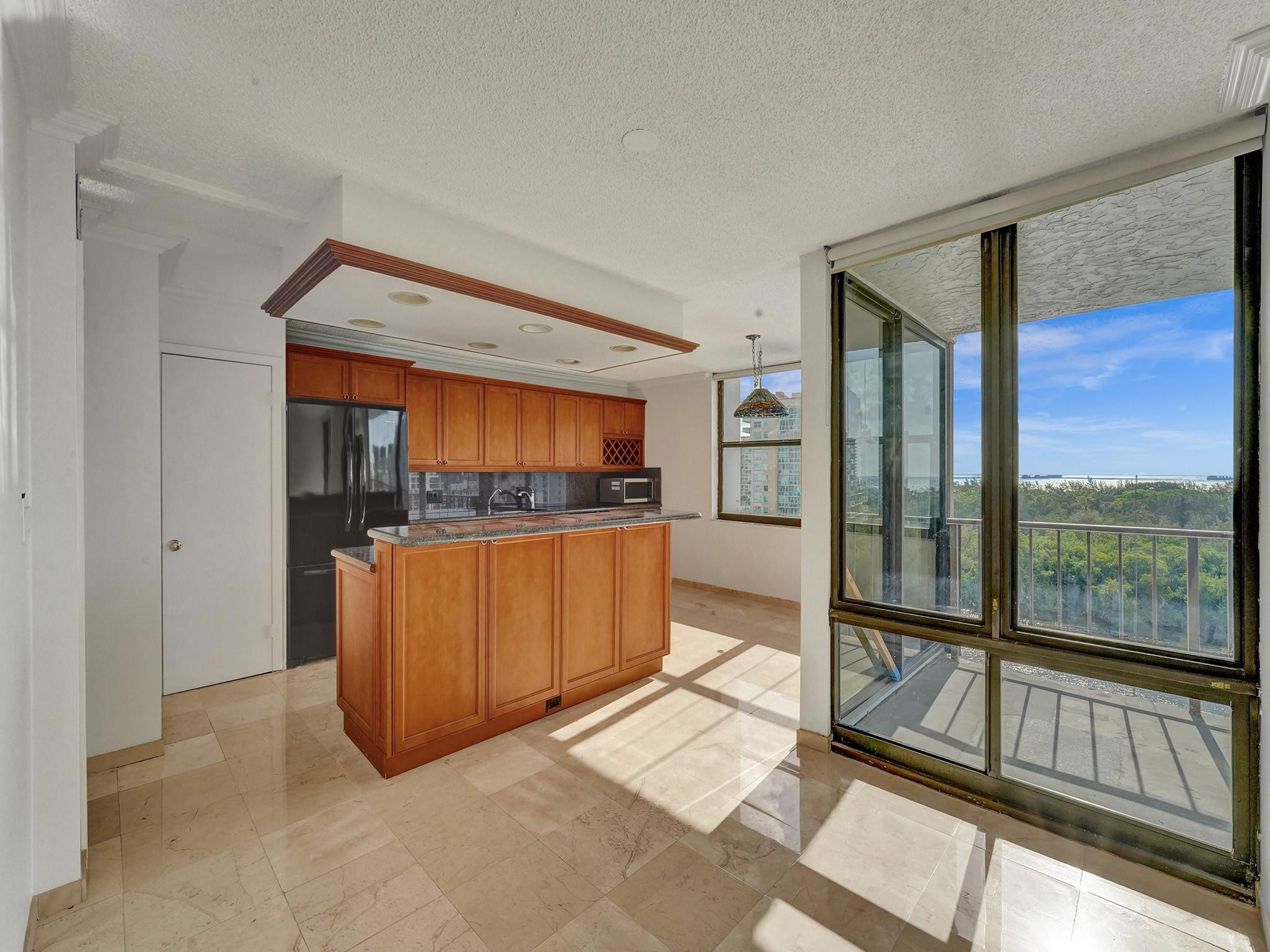 936 Intracoastal Dr 11F