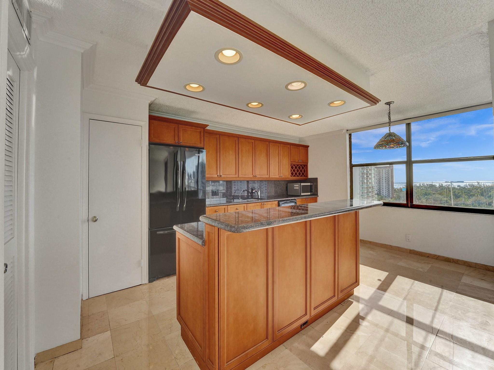 936 Intracoastal Dr 11F