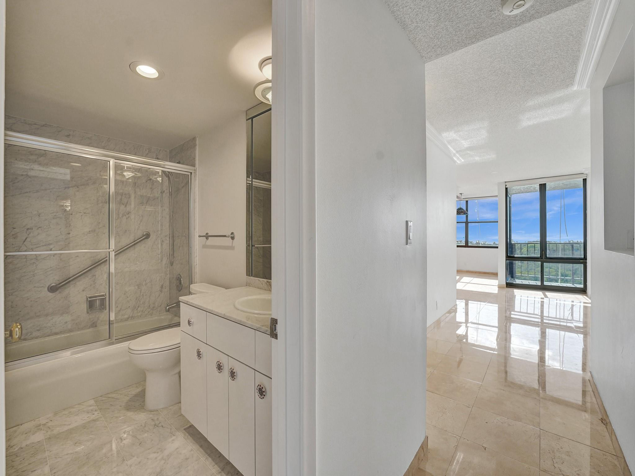 936 Intracoastal Dr 11F