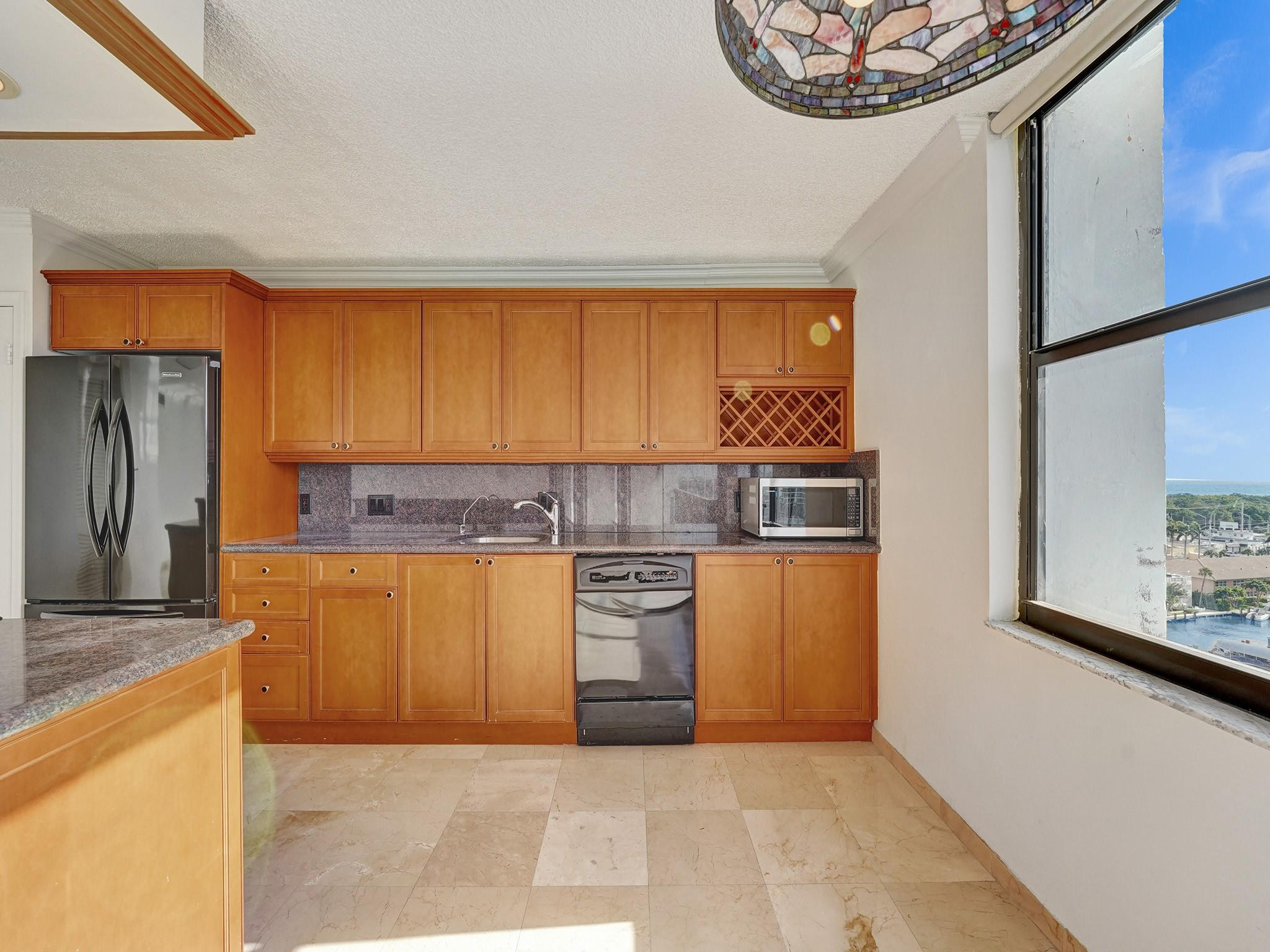 936 Intracoastal Dr 11F