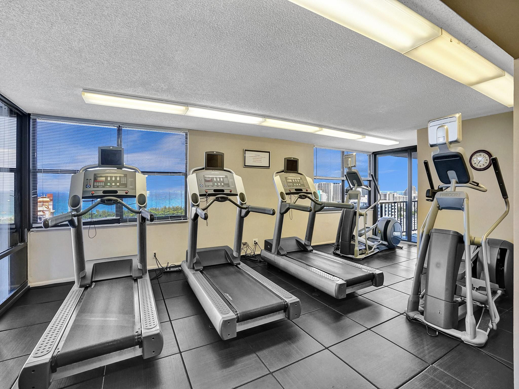 936 Intracoastal Dr 11F