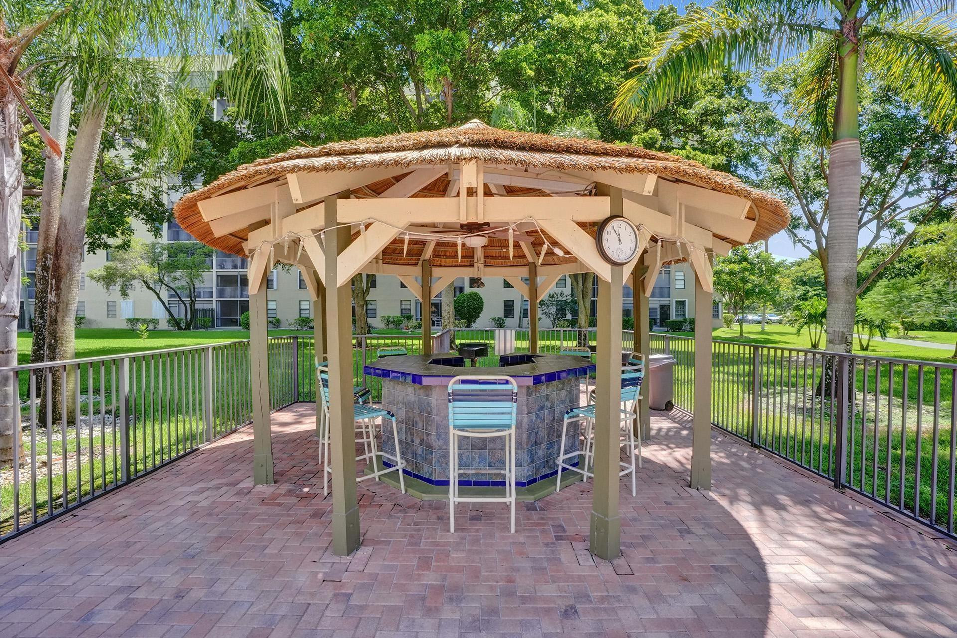 2205 S Cypress Bend Dr 402