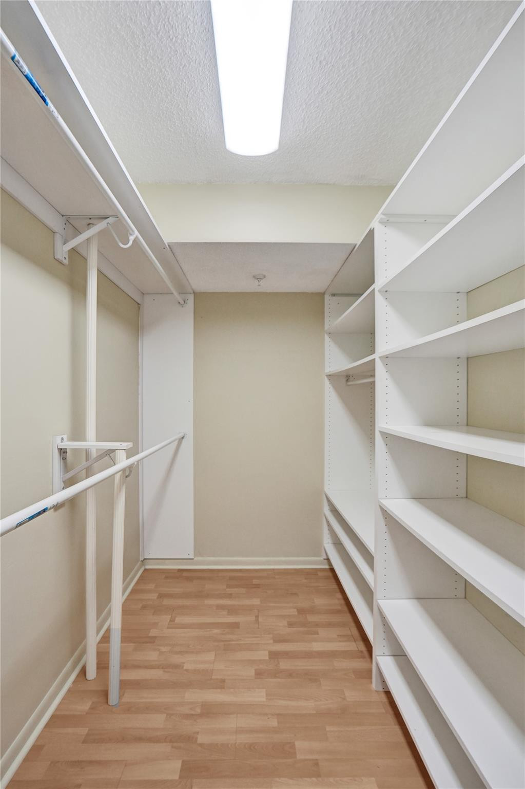 2205 S Cypress Bend Dr 402