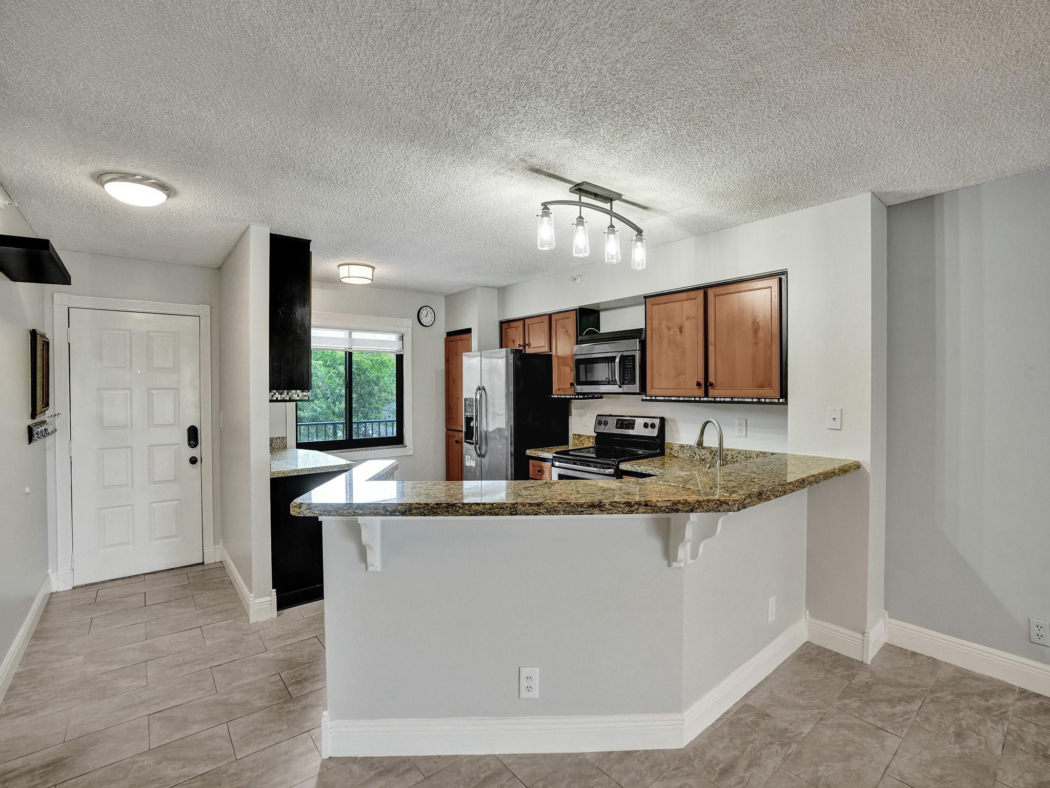 2205 S Cypress Bend Dr 402