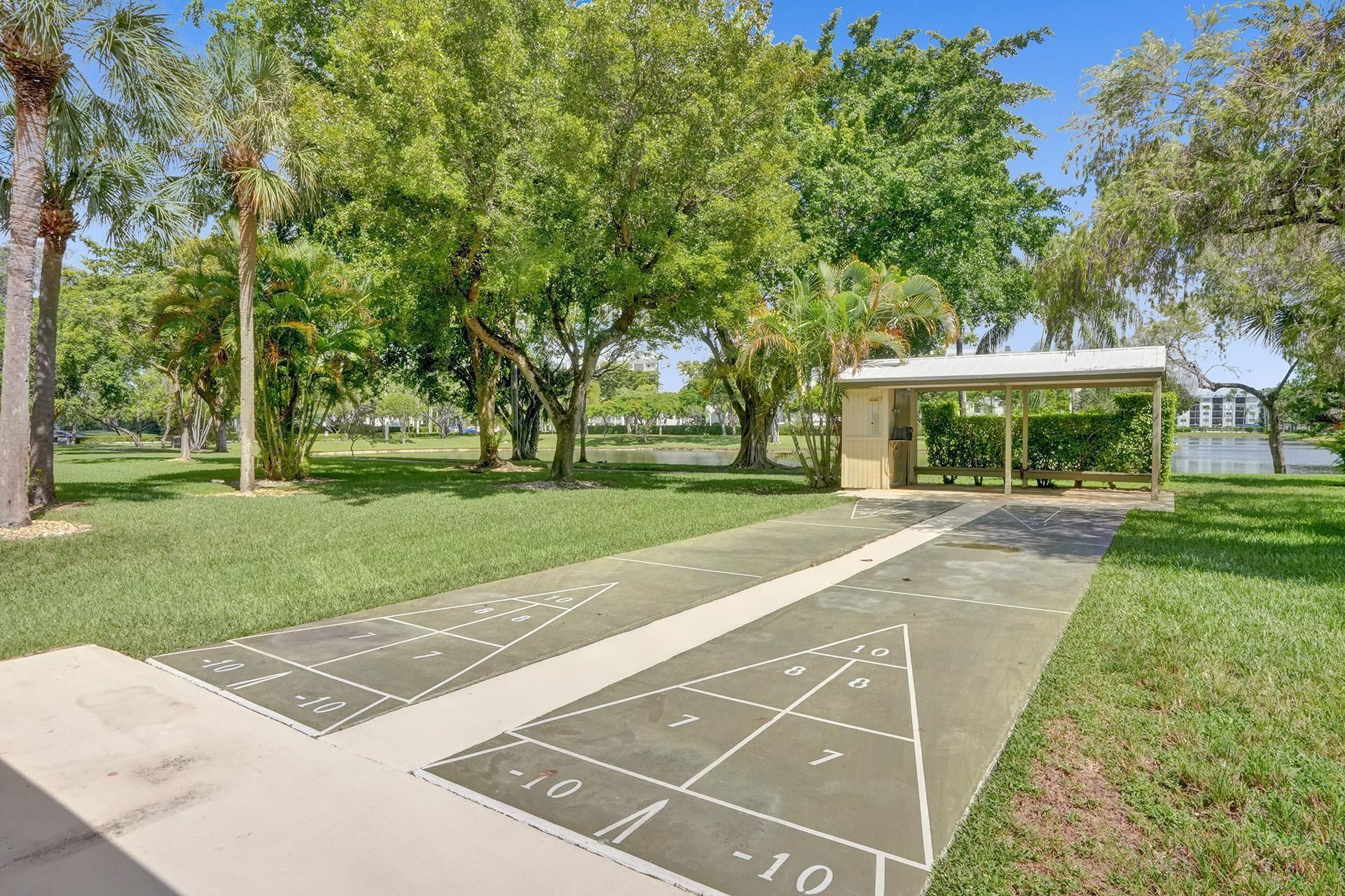 2205 S Cypress Bend Dr 402