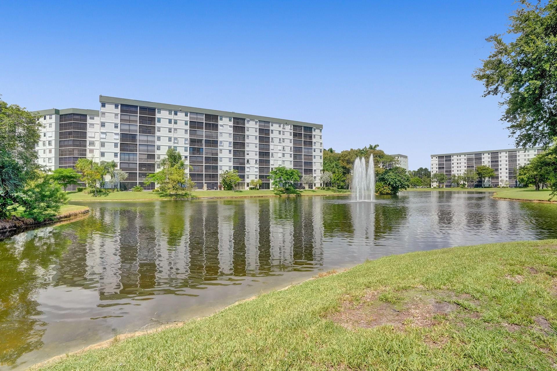 2205 S Cypress Bend Dr 402