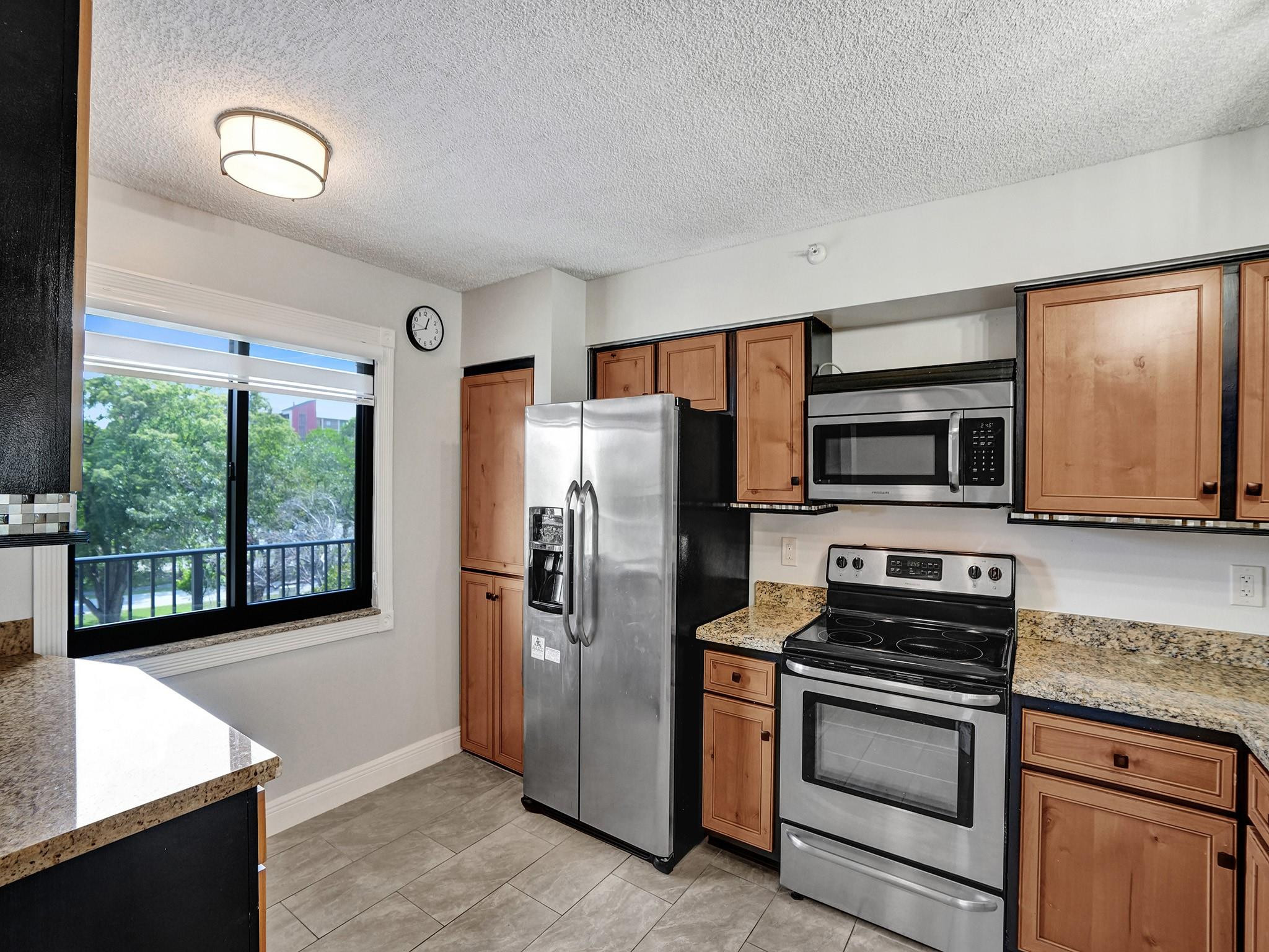 2205 S Cypress Bend Dr 402