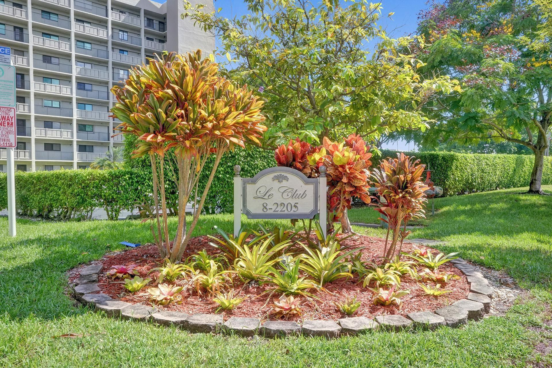 2205 S Cypress Bend Dr 402