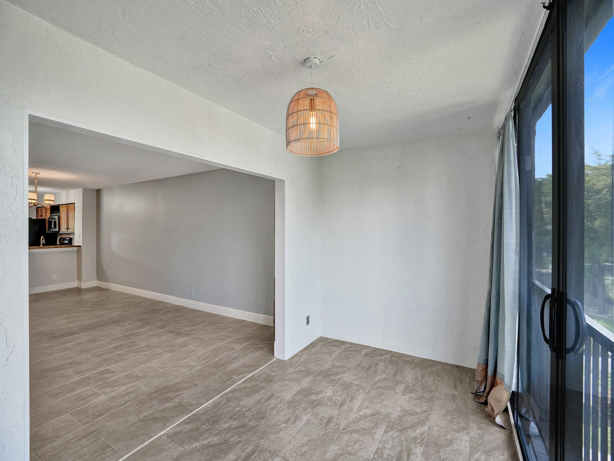 2205 S Cypress Bend Dr 402