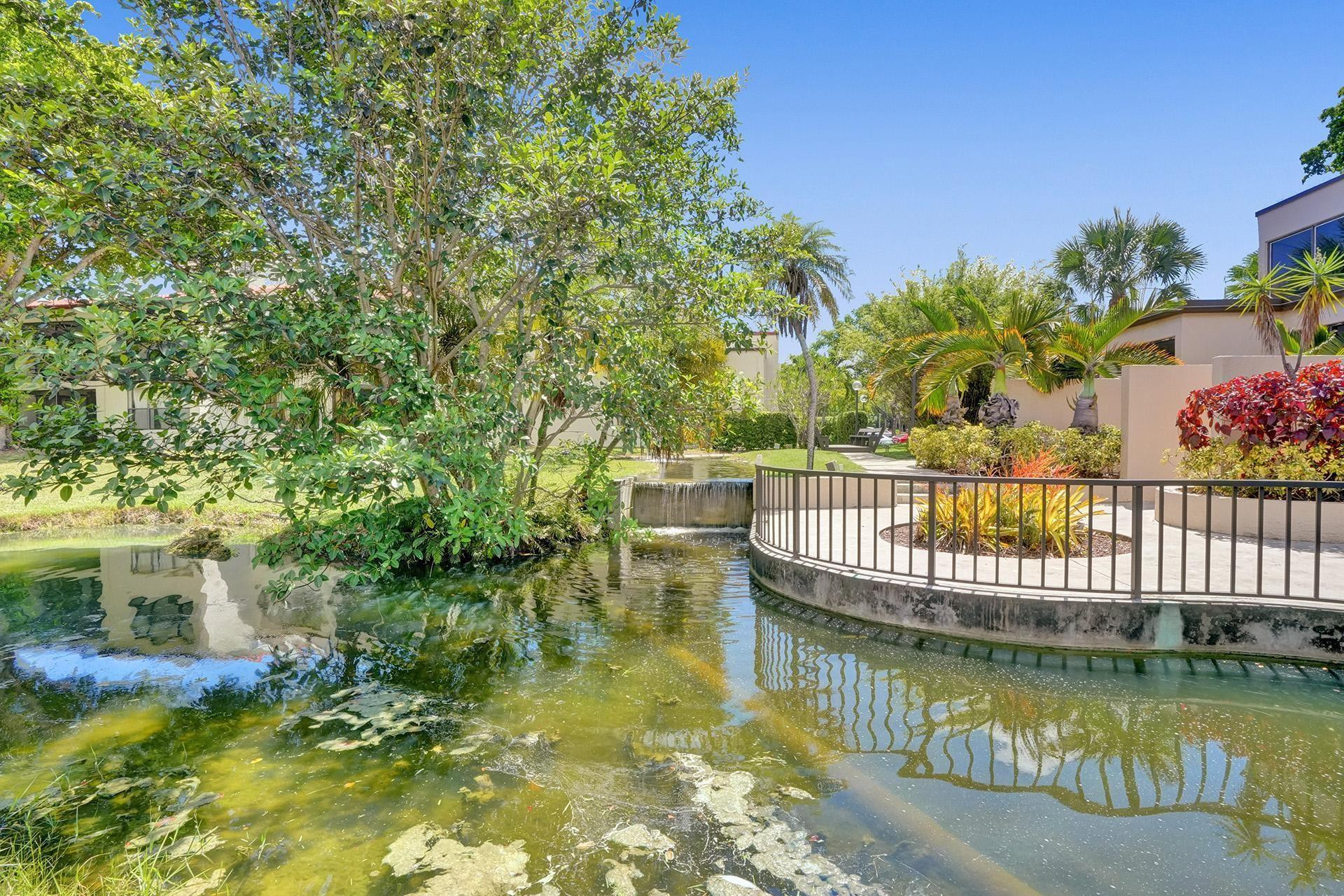 2205 S Cypress Bend Dr 402