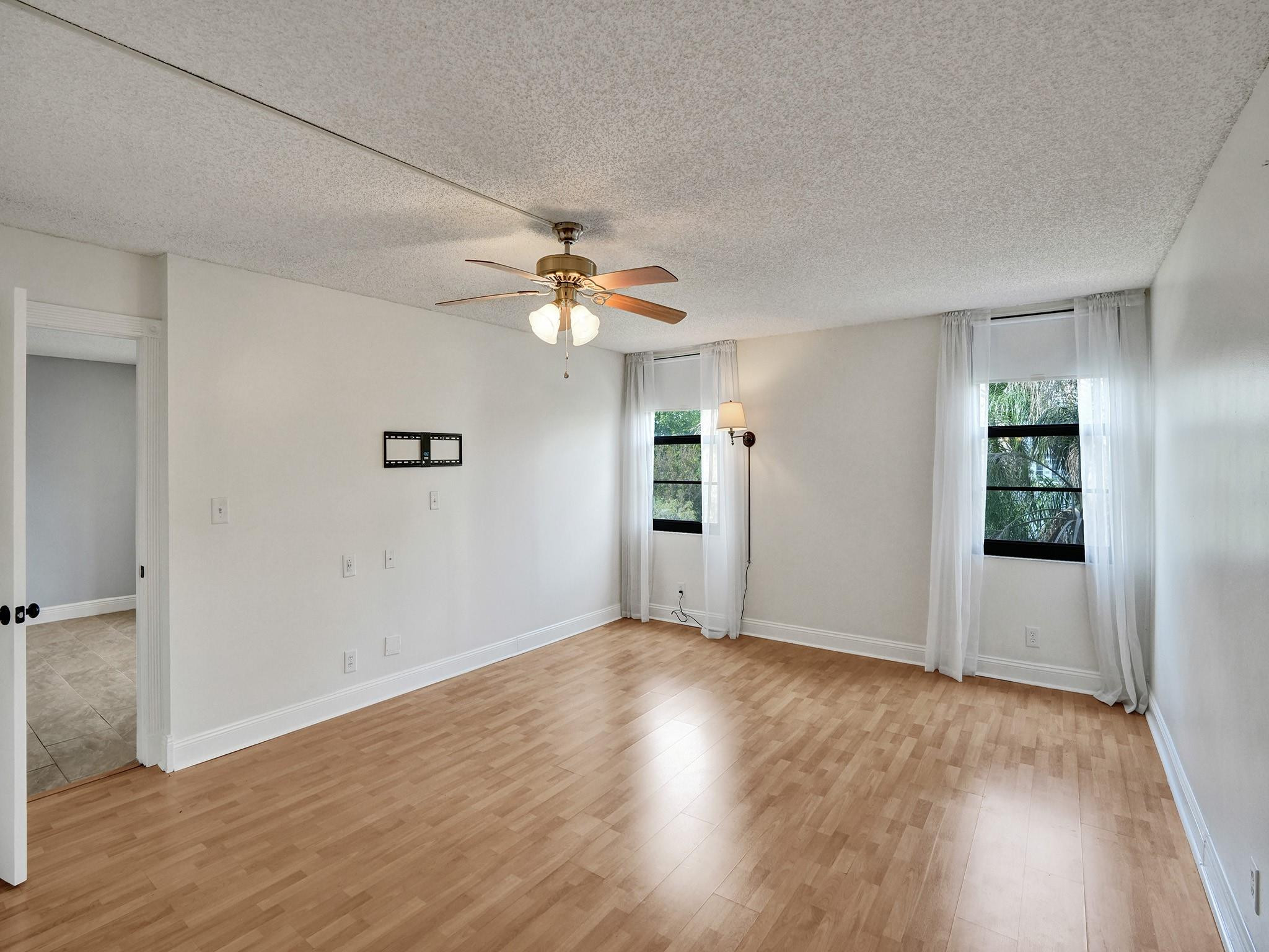 2205 S Cypress Bend Dr 402