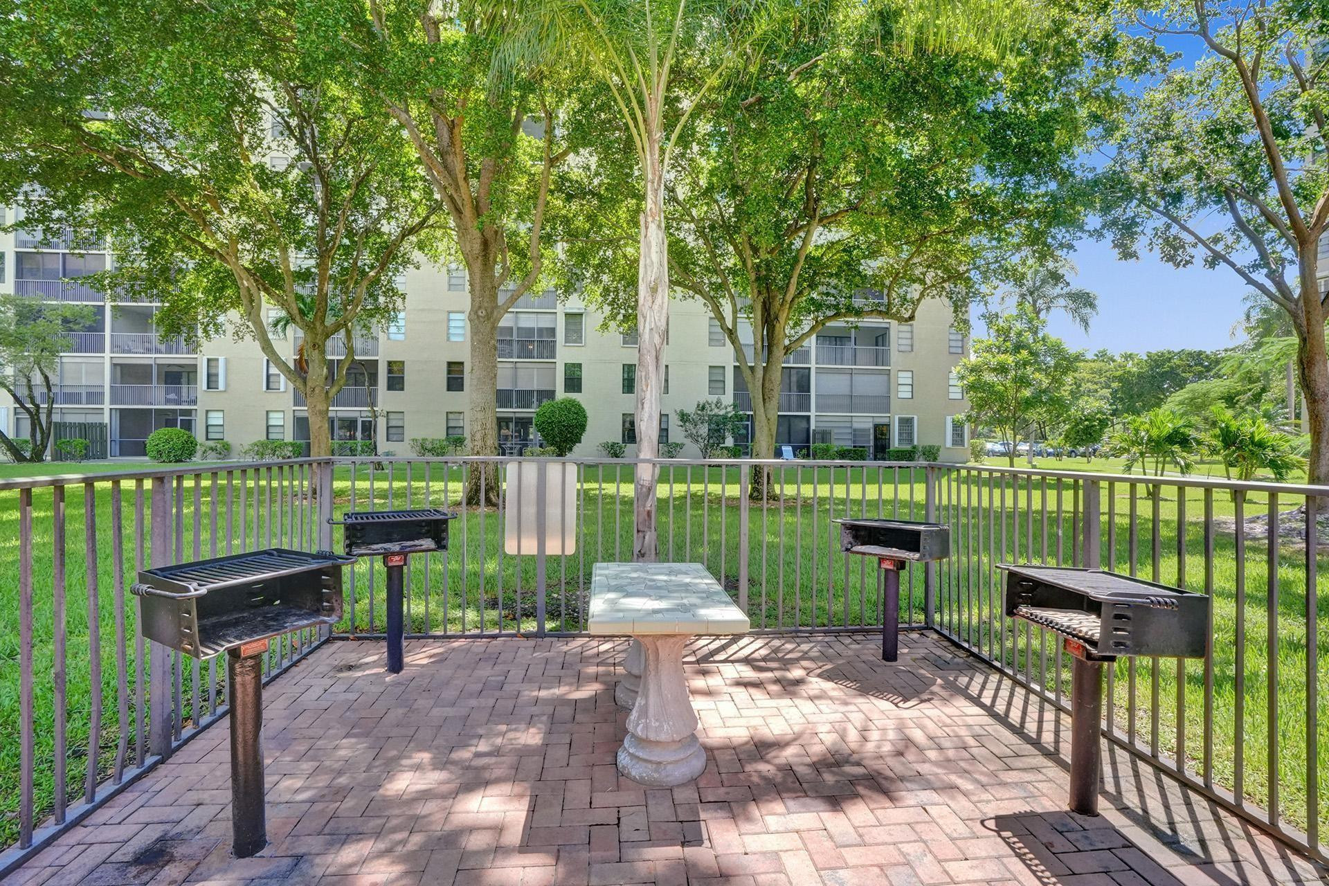 2205 S Cypress Bend Dr 402