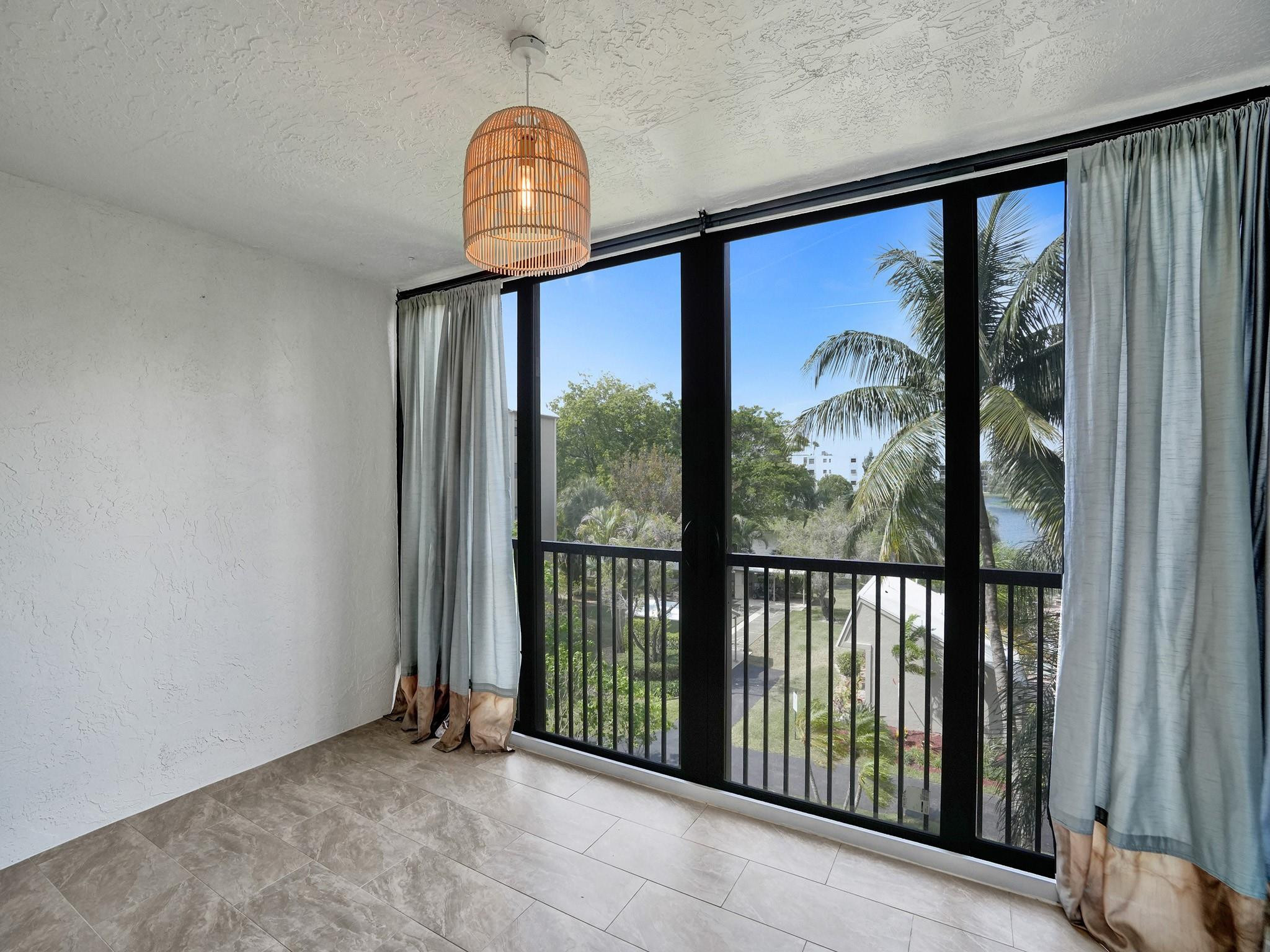 2205 S Cypress Bend Dr 402