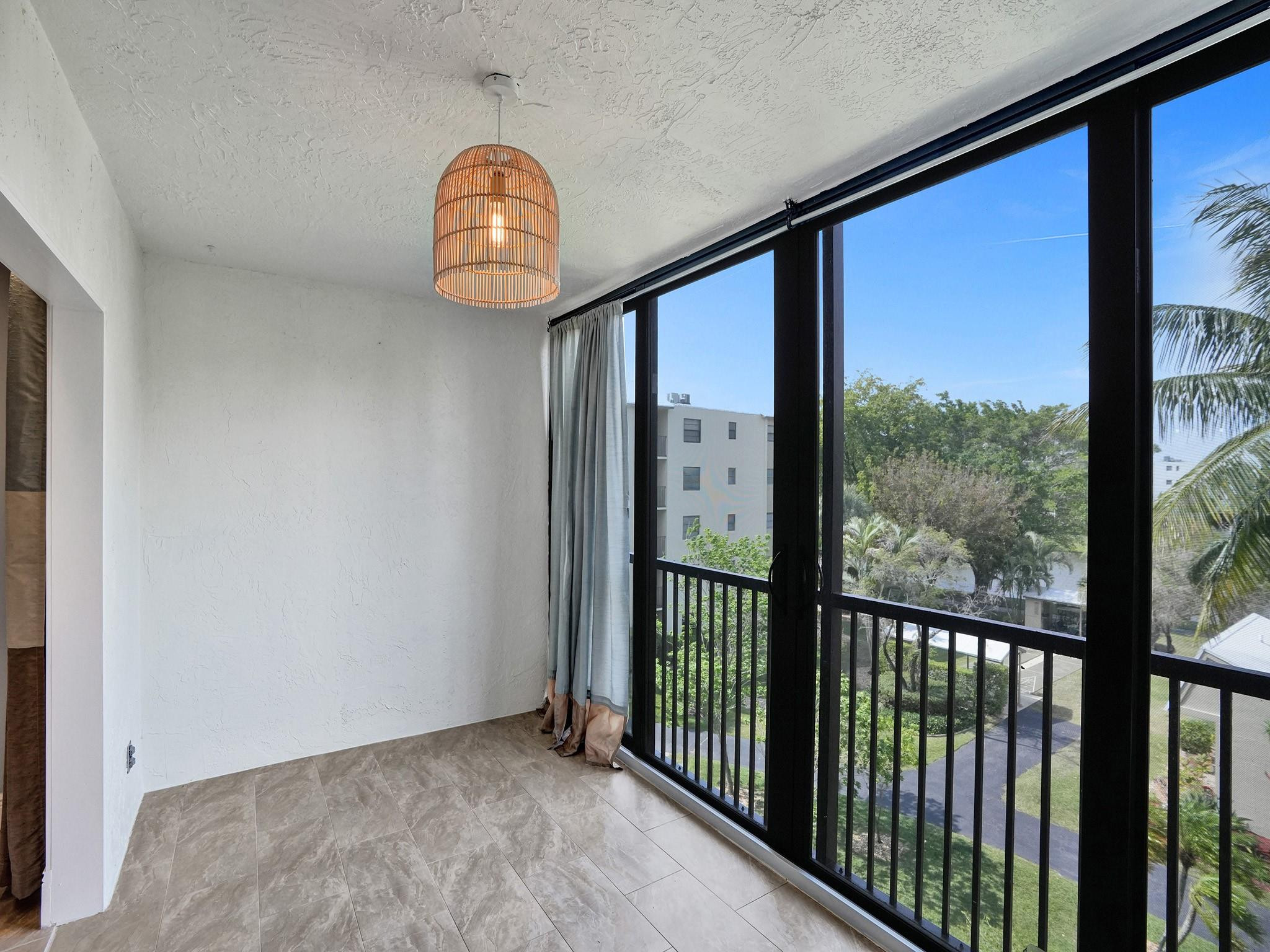 2205 S Cypress Bend Dr 402