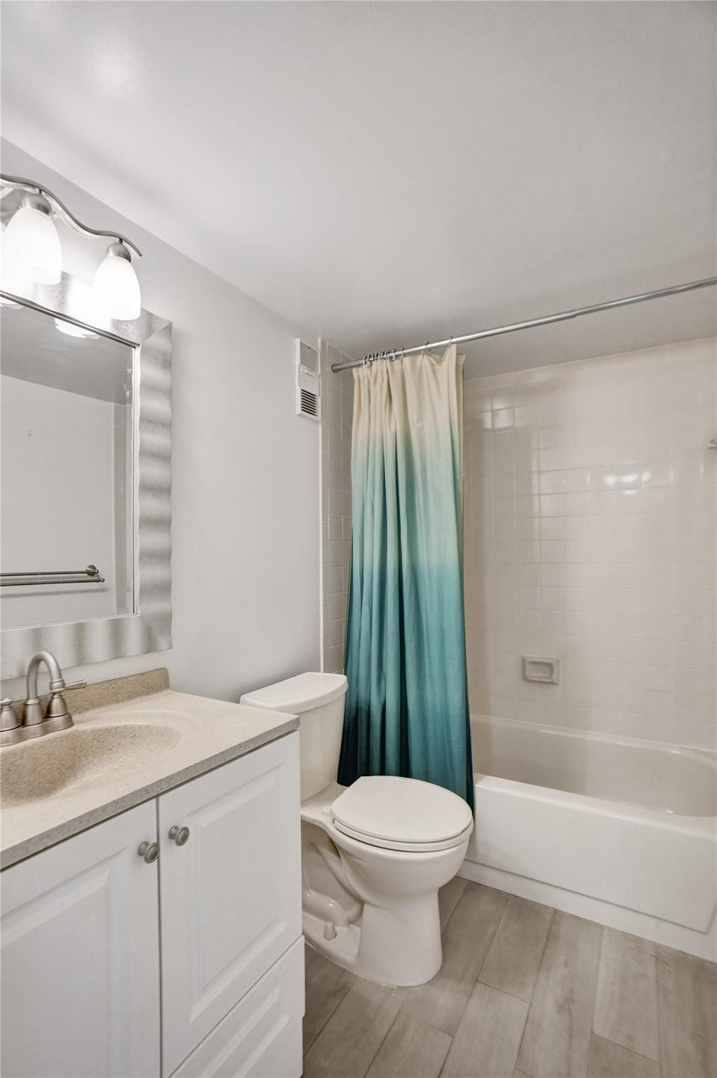 2205 S Cypress Bend Dr 402