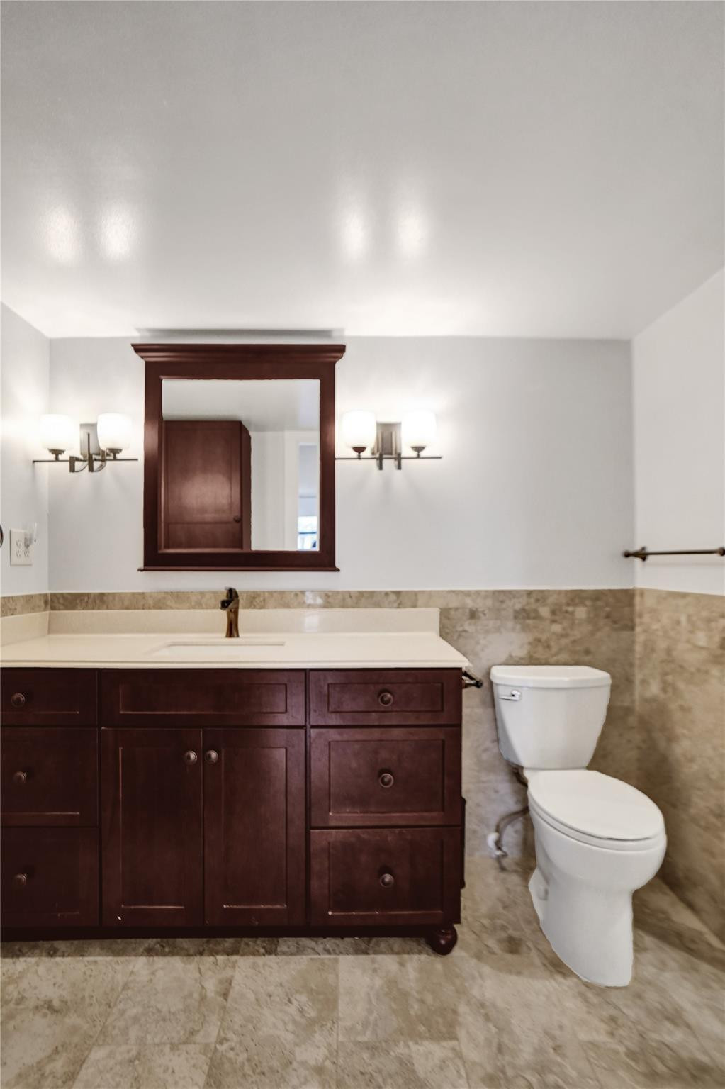 2205 S Cypress Bend Dr 402