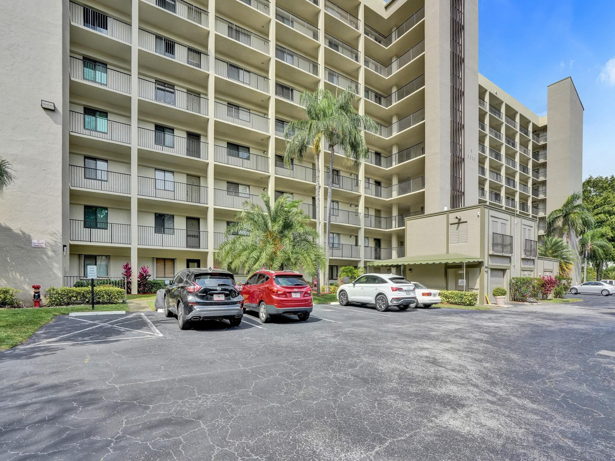 2205 S Cypress Bend Dr 402