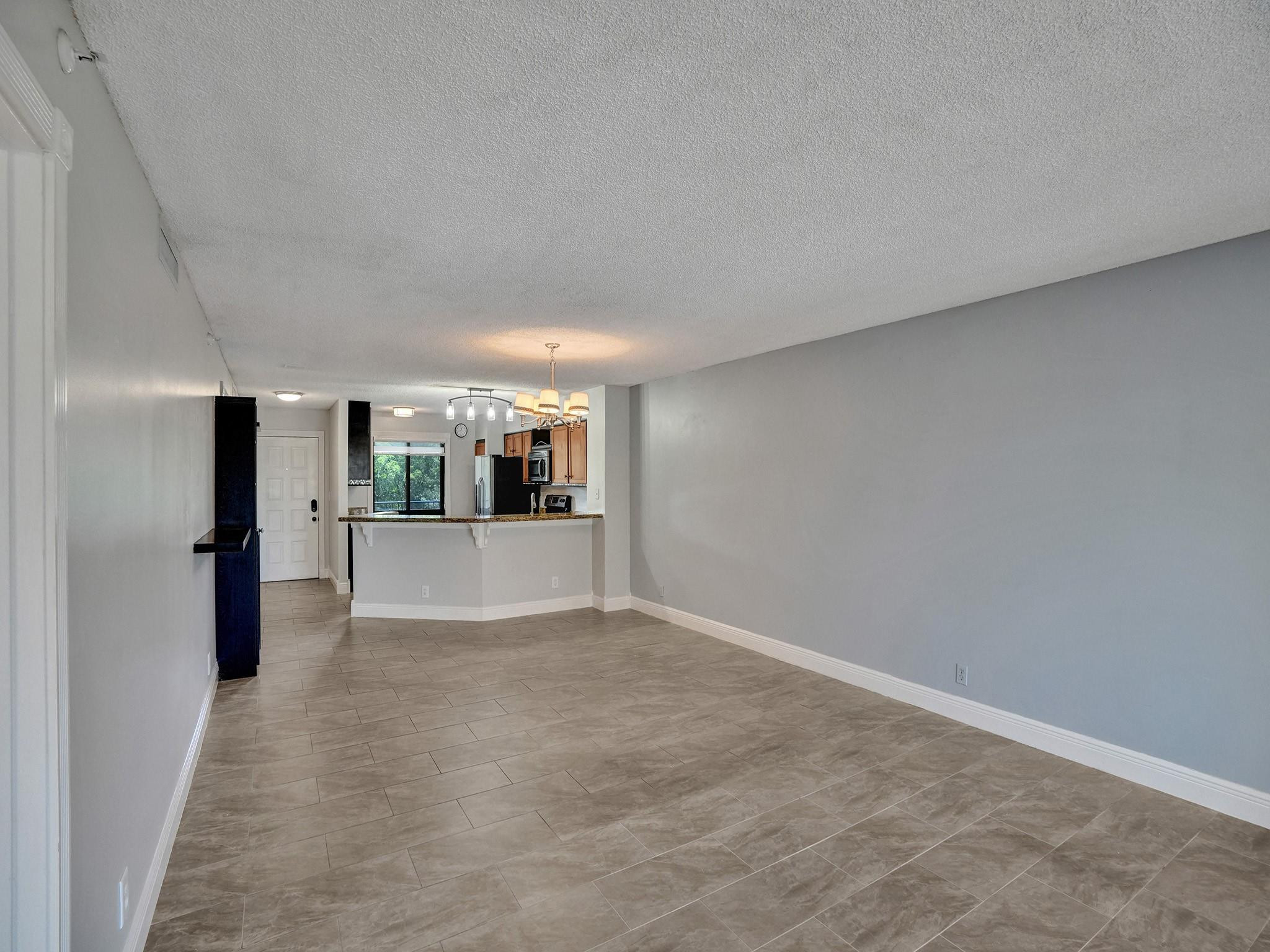 2205 S Cypress Bend Dr 402