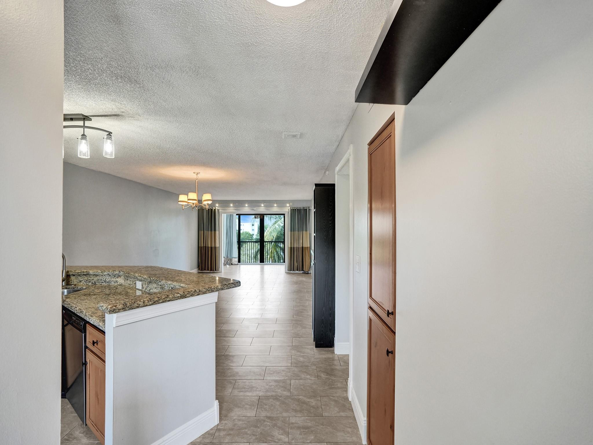 2205 S Cypress Bend Dr 402