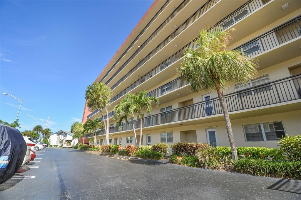 2350 NE 14th Street Causeway 608, Pompano Beach Unit: 608