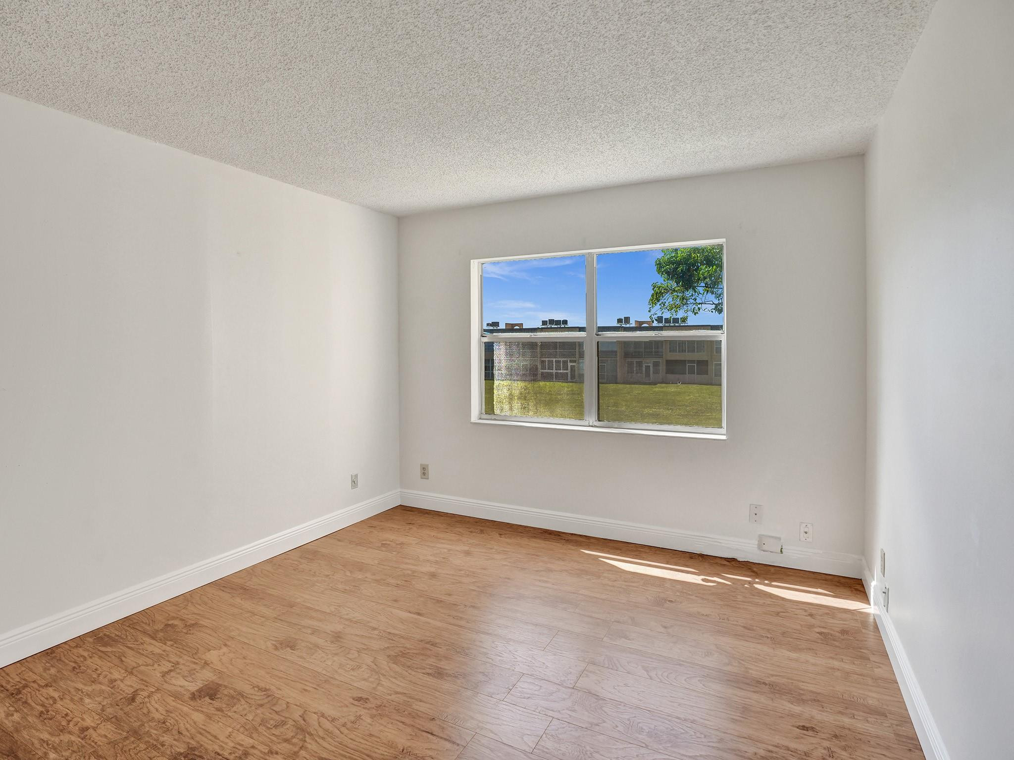 9041 Sunrise Lakes Blvd 205