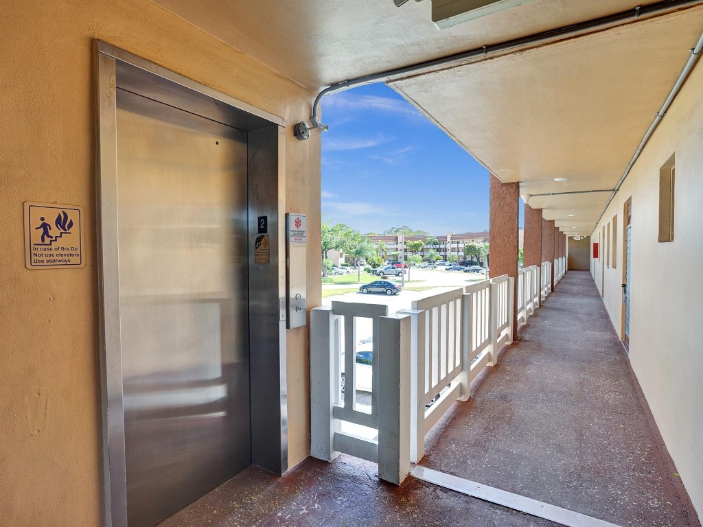 9041 Sunrise Lakes Blvd 205